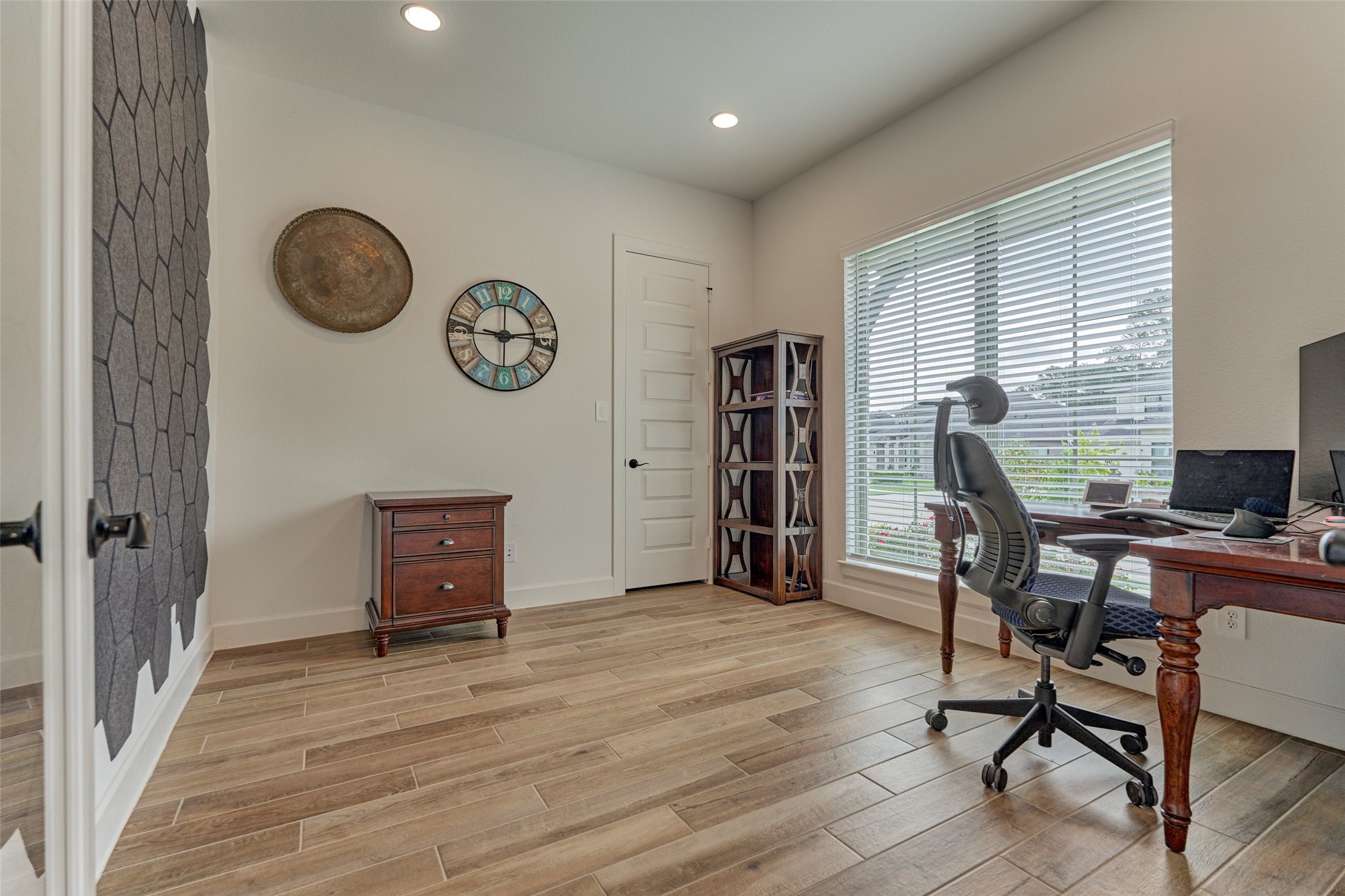 15650 Audubon Park Drive Property Photo 4