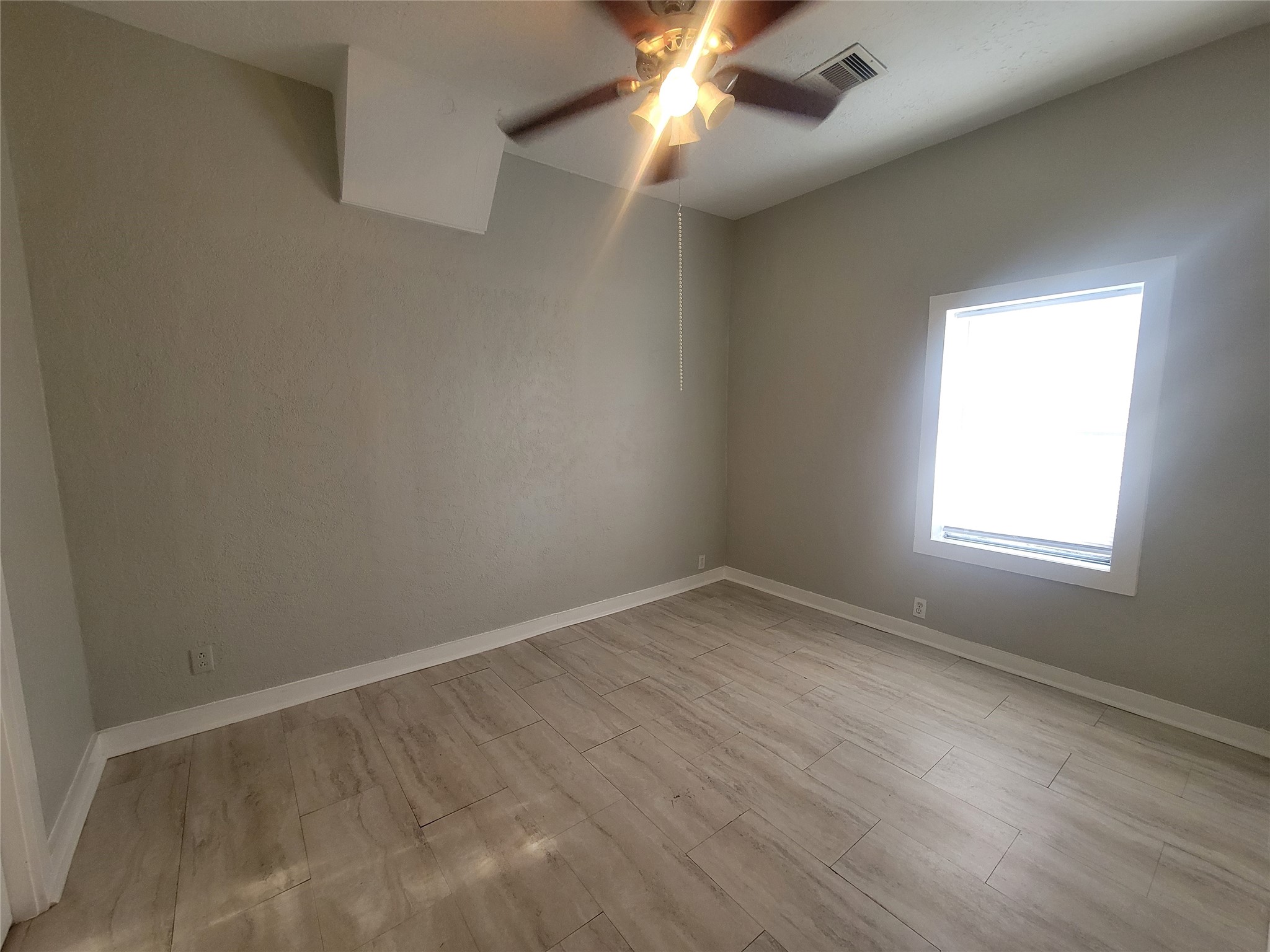 2526 3rd 1/2 Avenue N Property Photo 5