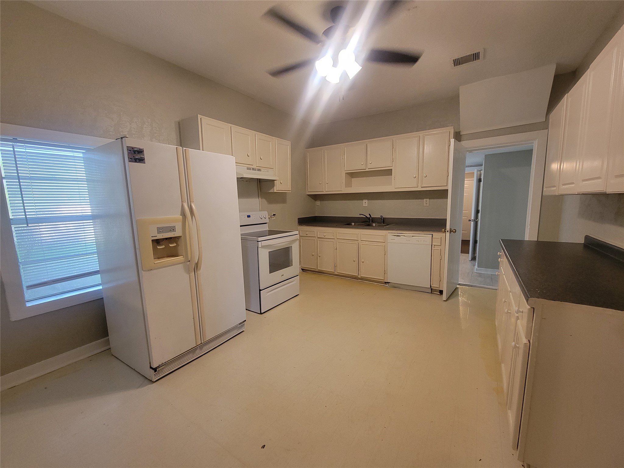 2526 3rd 1/2 Avenue N Property Photo 6