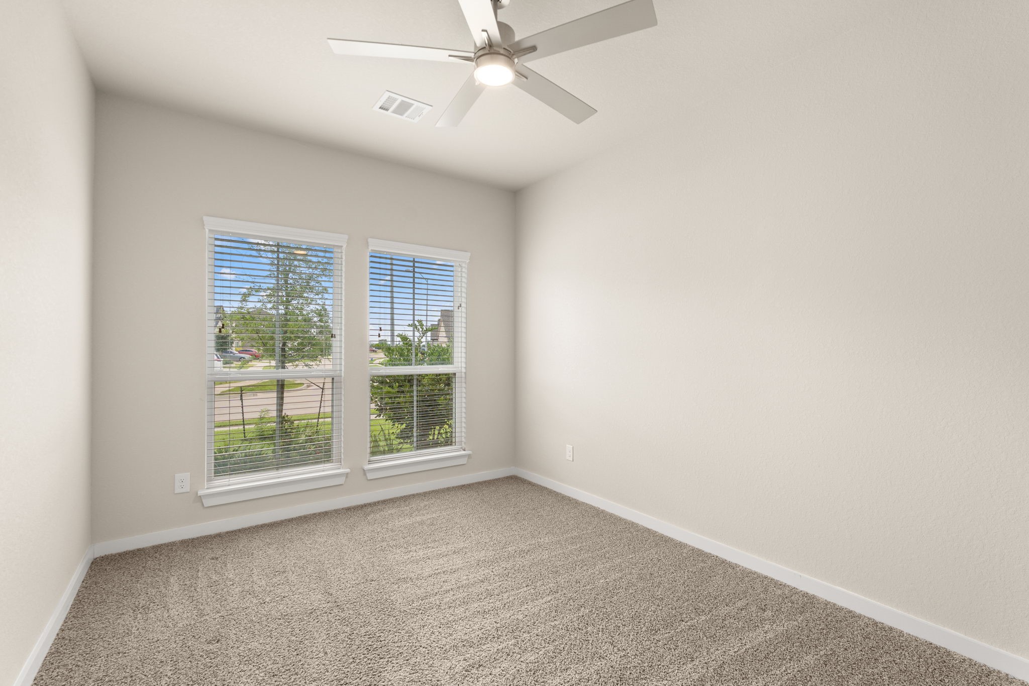 3431 Hackberry Tree Lane Property Photo 4