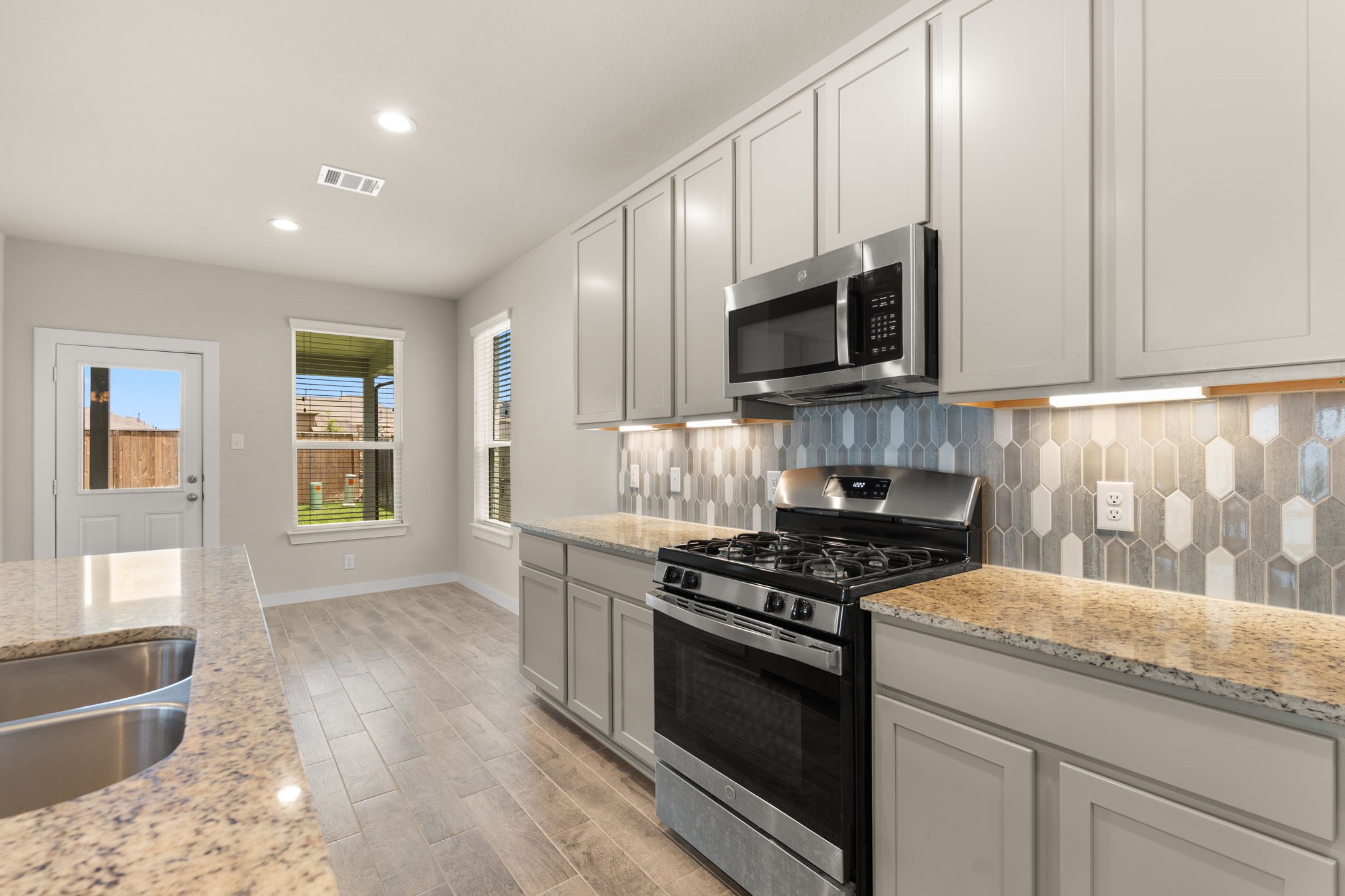 3431 Hackberry Tree Lane Property Photo 17