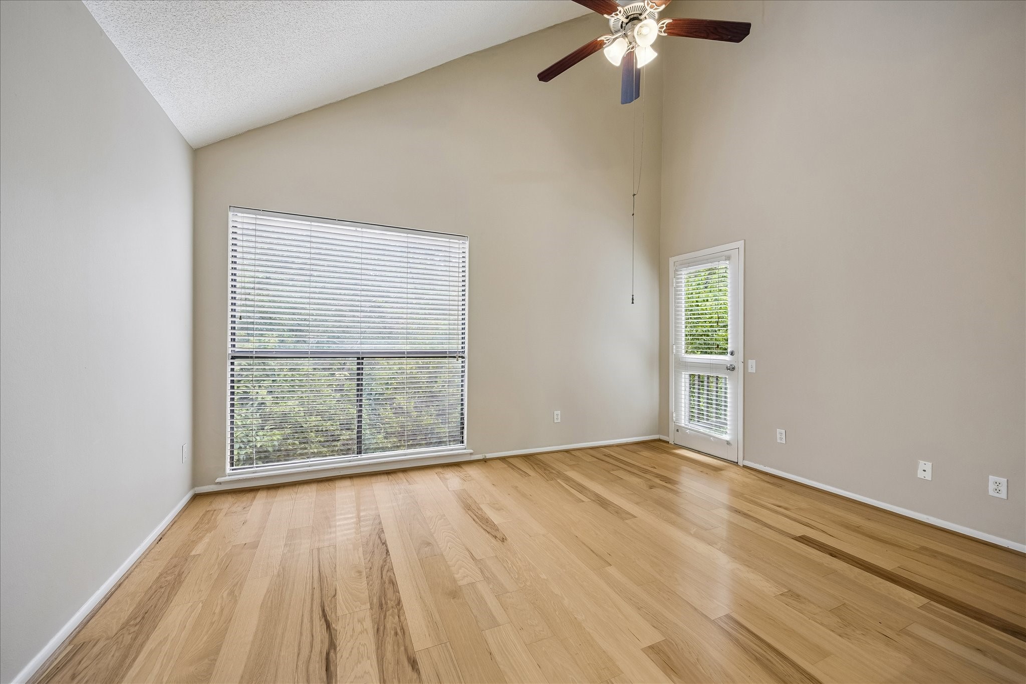 130 Sugarberry Circle Property Photo 22