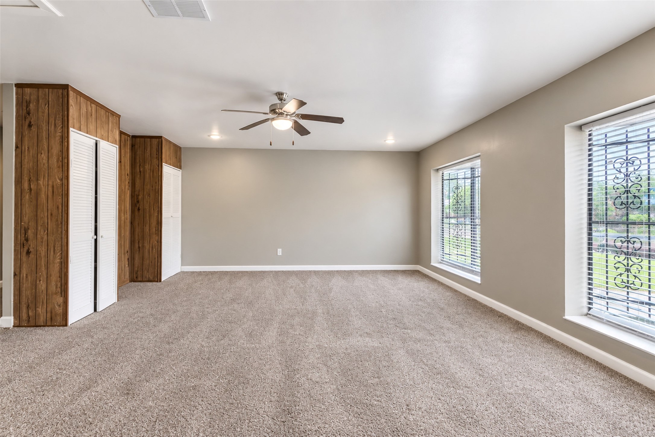 4223 Oak Shadows Drive Property Photo 13