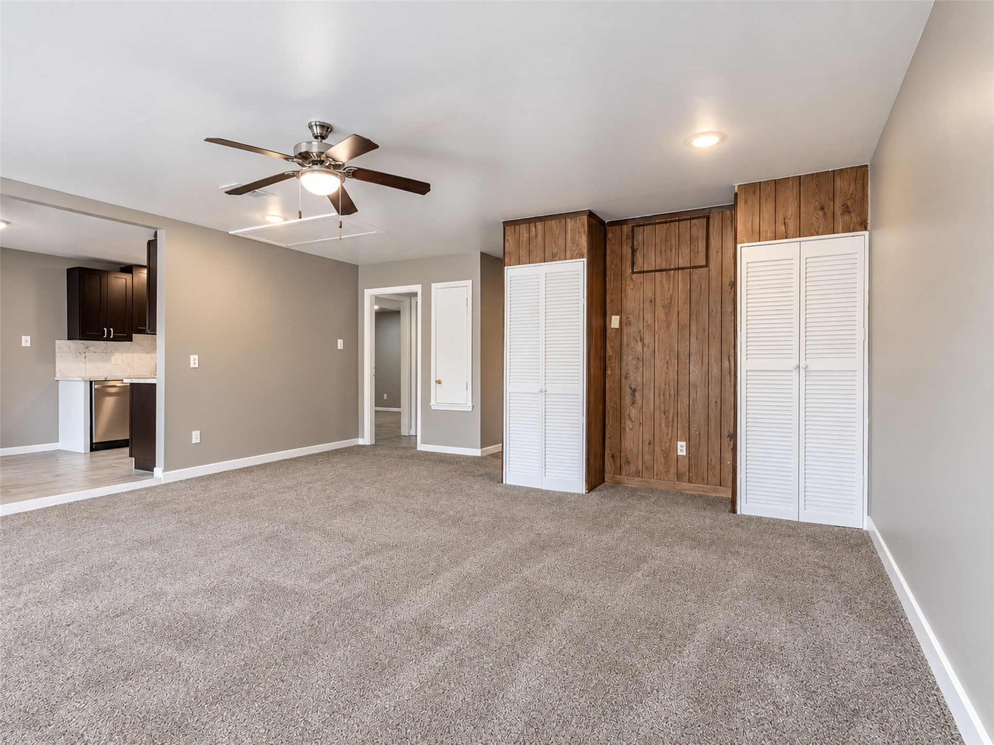 4223 Oak Shadows Drive Property Photo 14