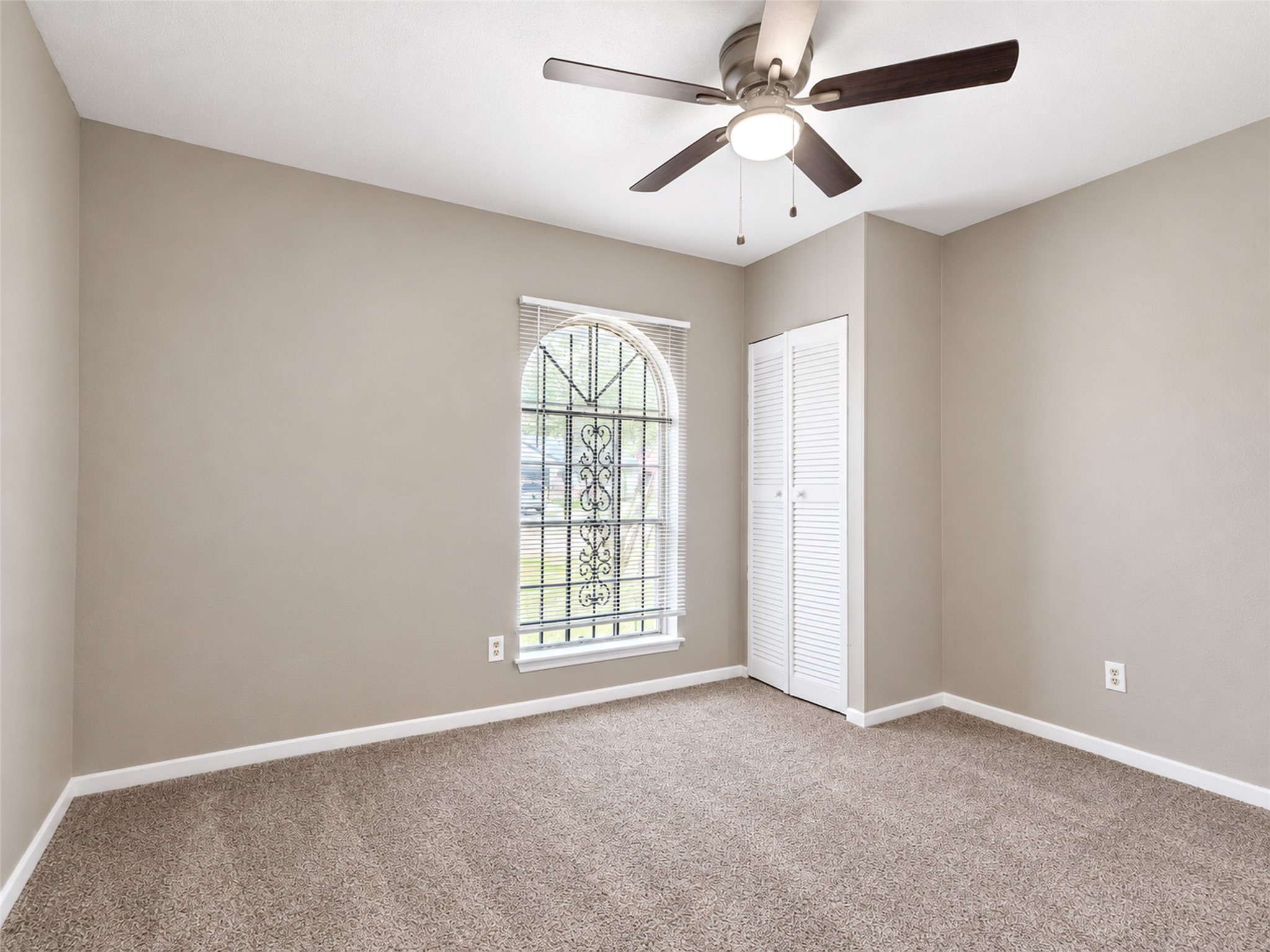 4223 Oak Shadows Drive Property Photo 22