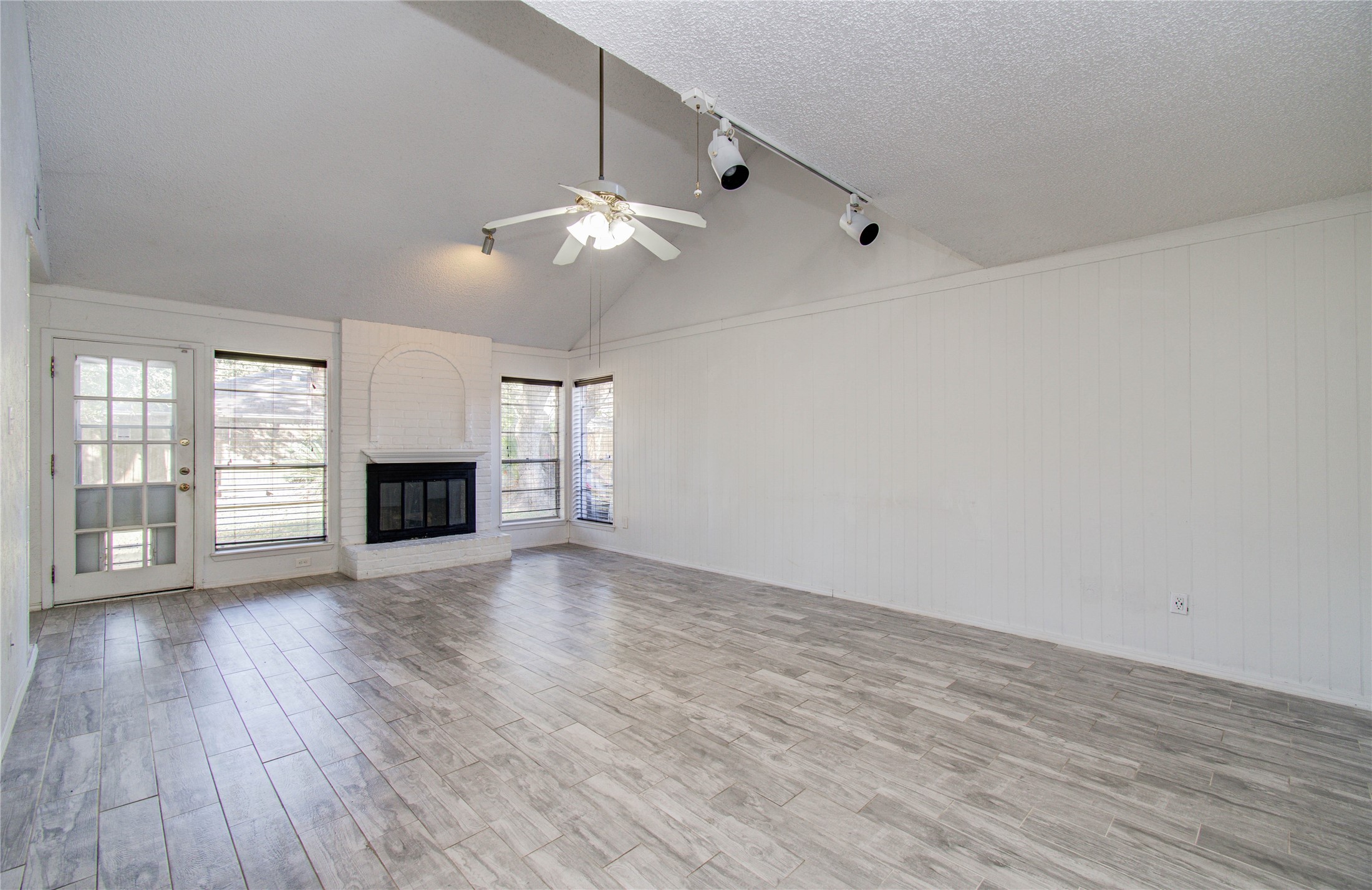 5311 Sweetwind Lane Property Photo 2