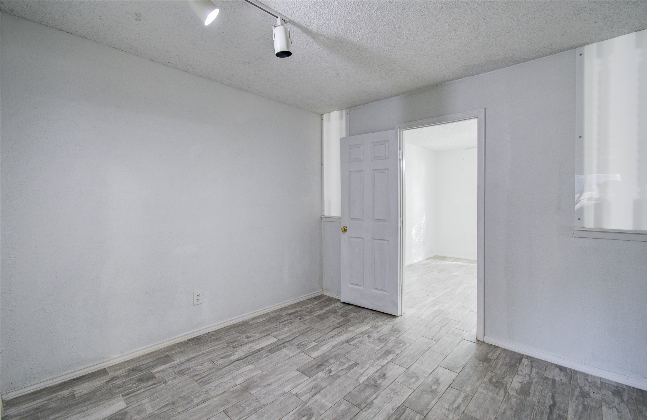 5311 Sweetwind Lane Property Photo 13