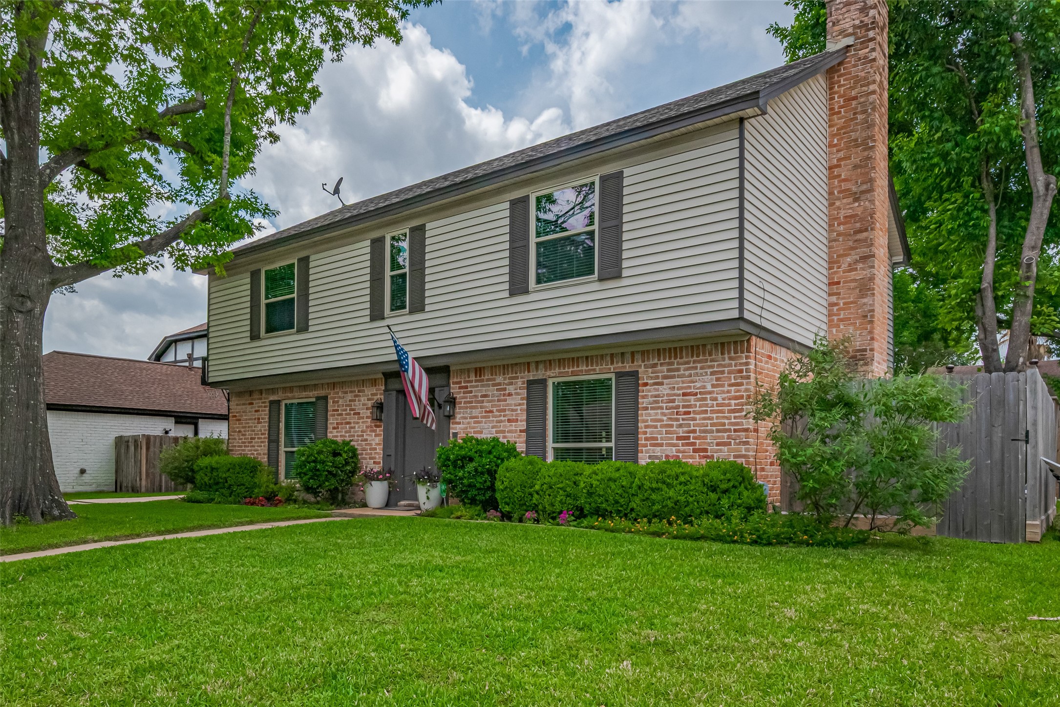 11406 Inwood Drive Property Photo 4