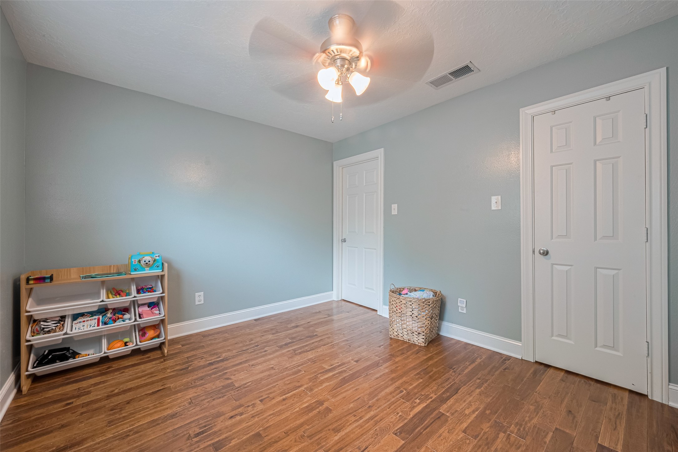 11406 Inwood Drive Property Photo 22
