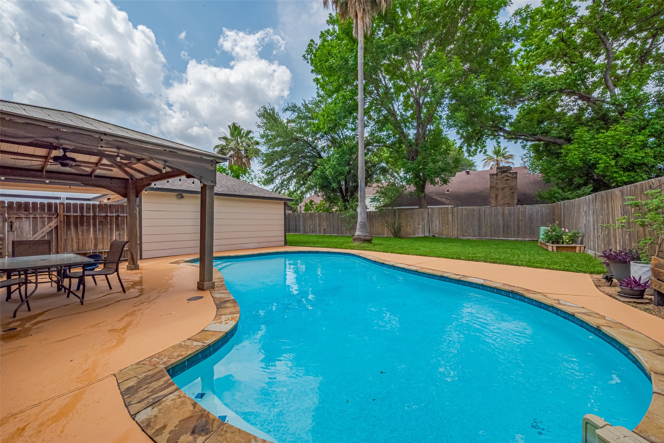 11406 Inwood Drive Property Photo 37