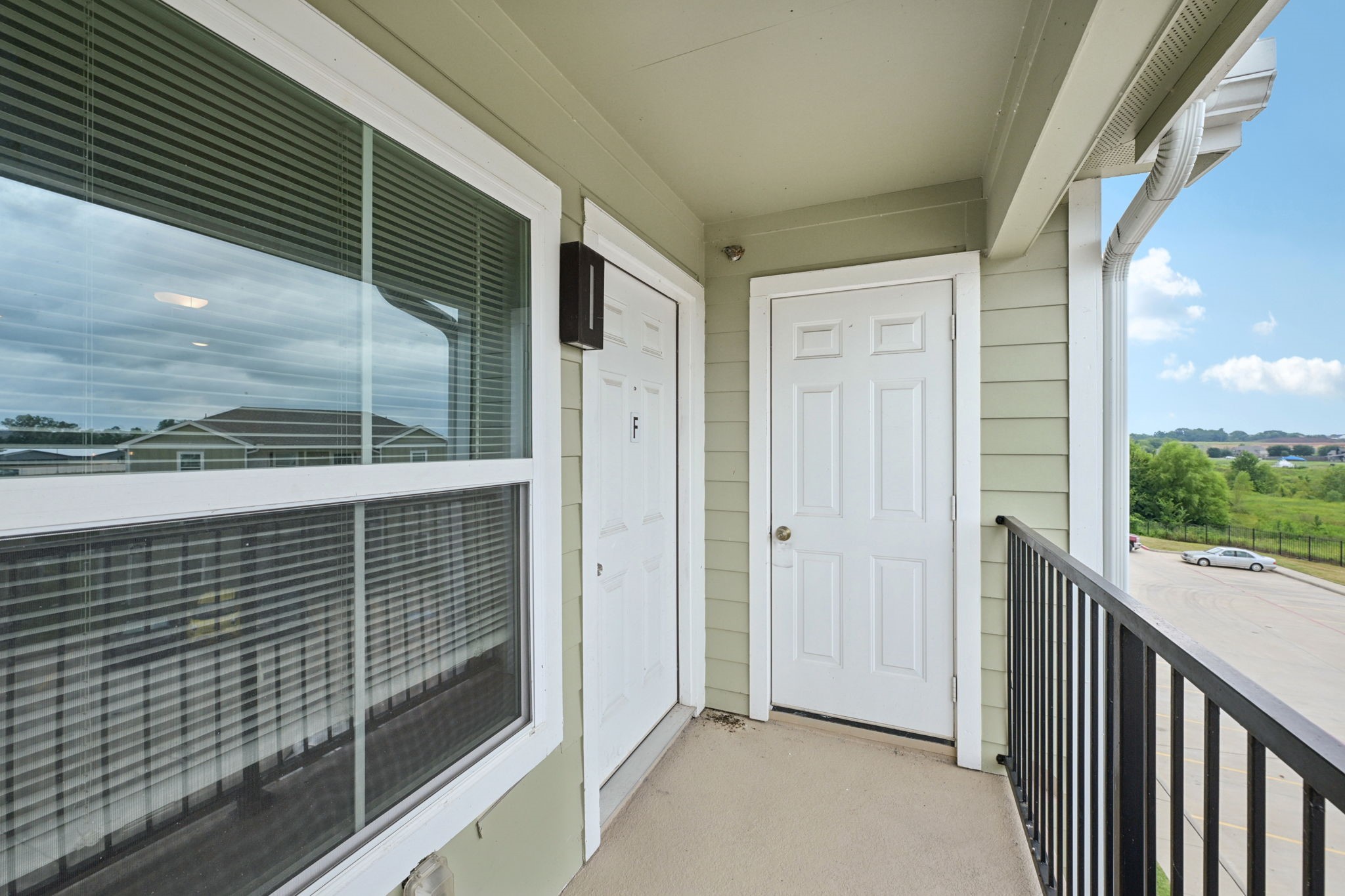 258 Plez Morgan Drive E Property Photo 3