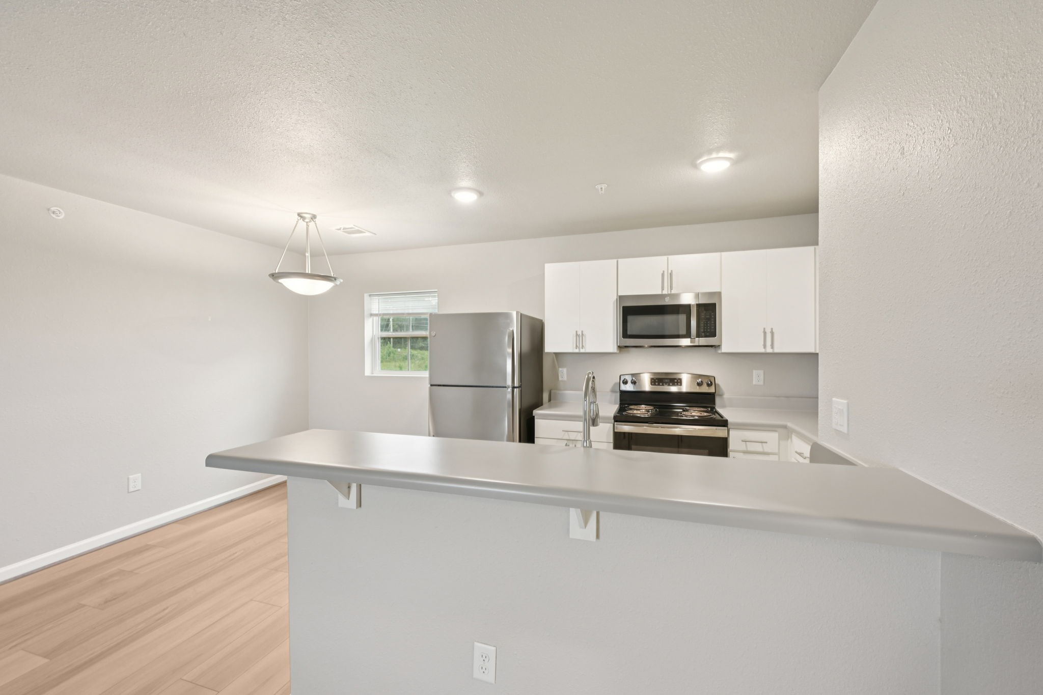 258 Plez Morgan Drive E Property Photo 13