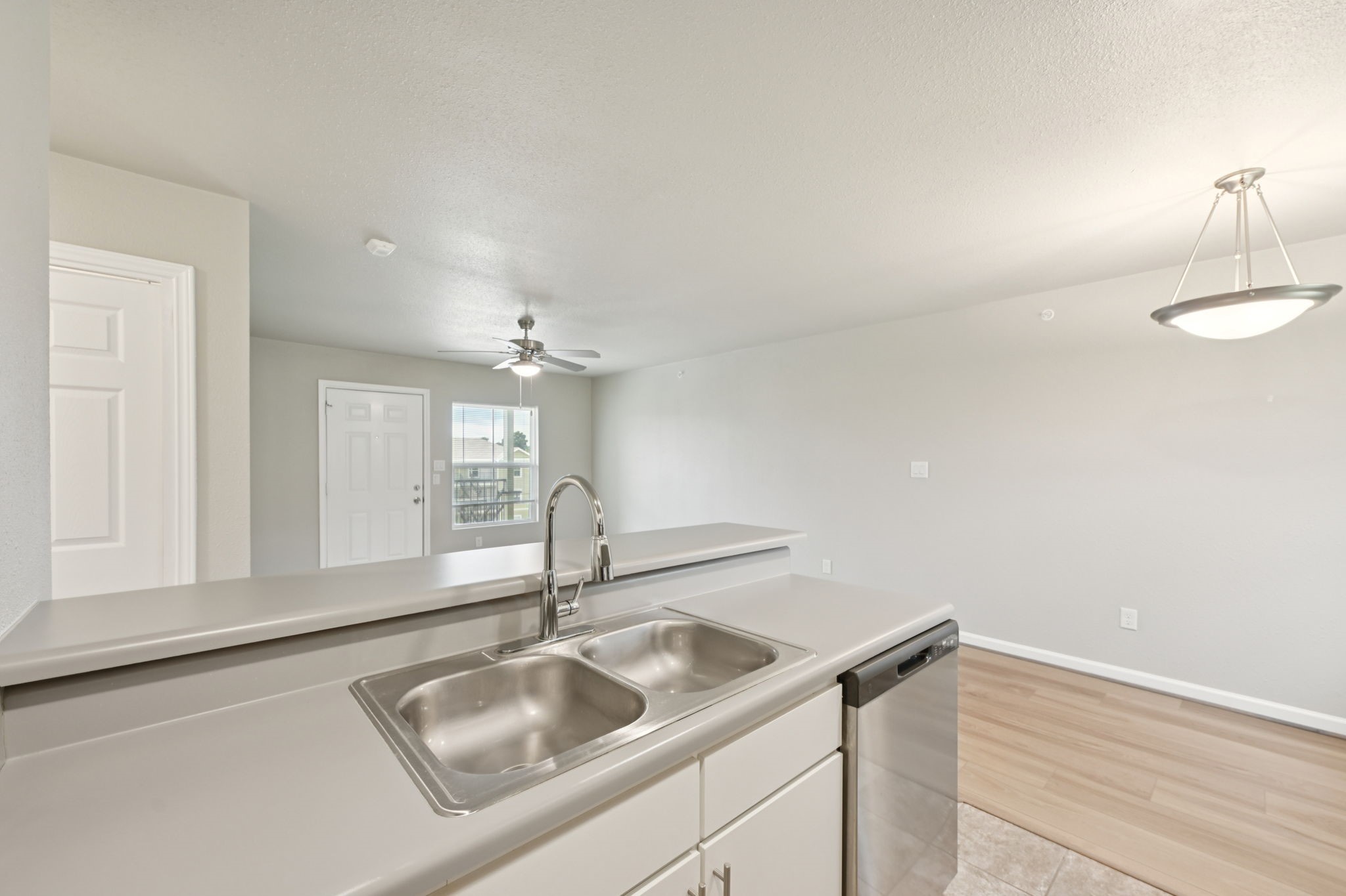258 Plez Morgan Drive E Property Photo 16
