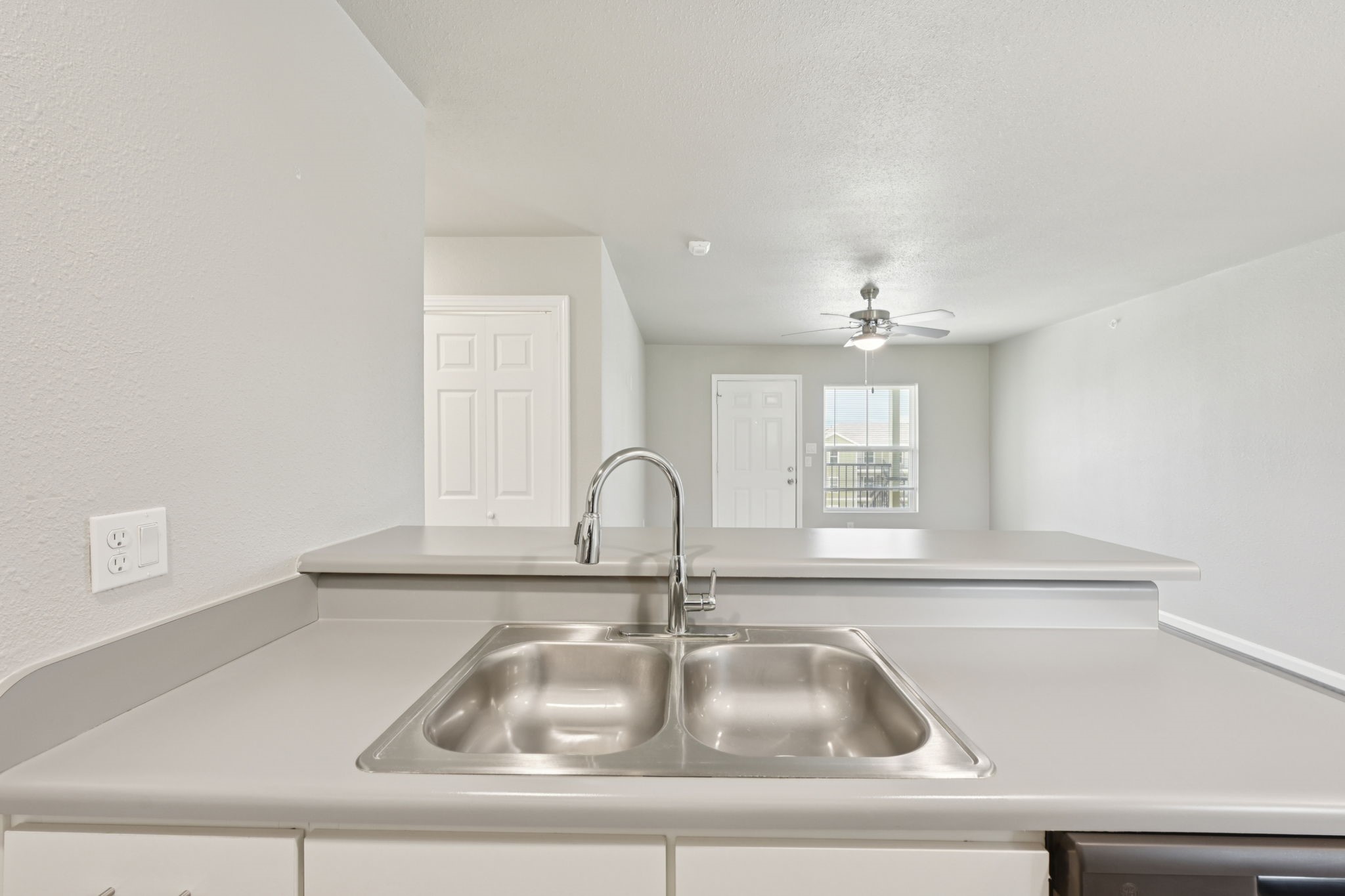 258 Plez Morgan Drive E Property Photo 17
