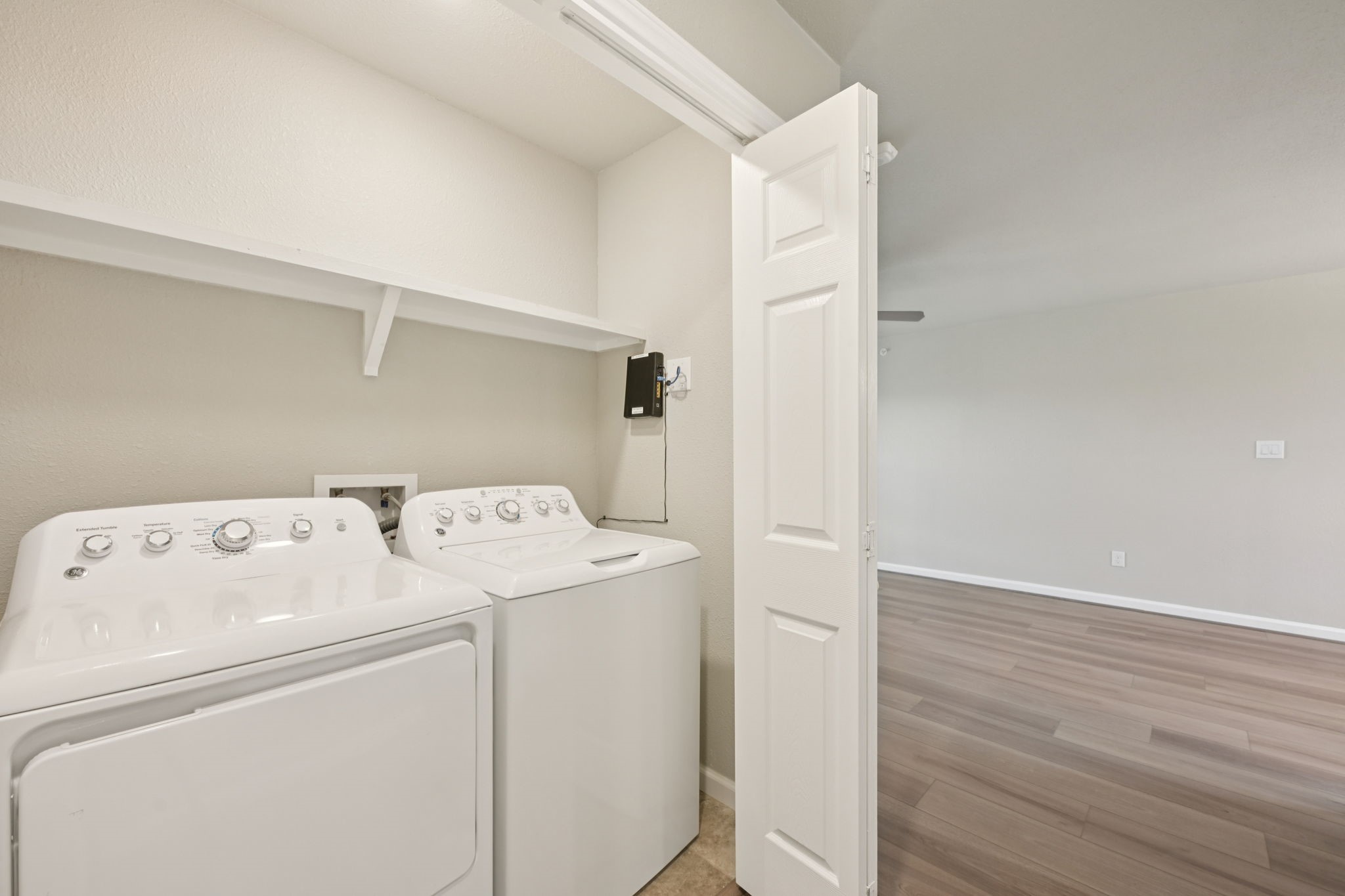 258 Plez Morgan Drive E Property Photo 21