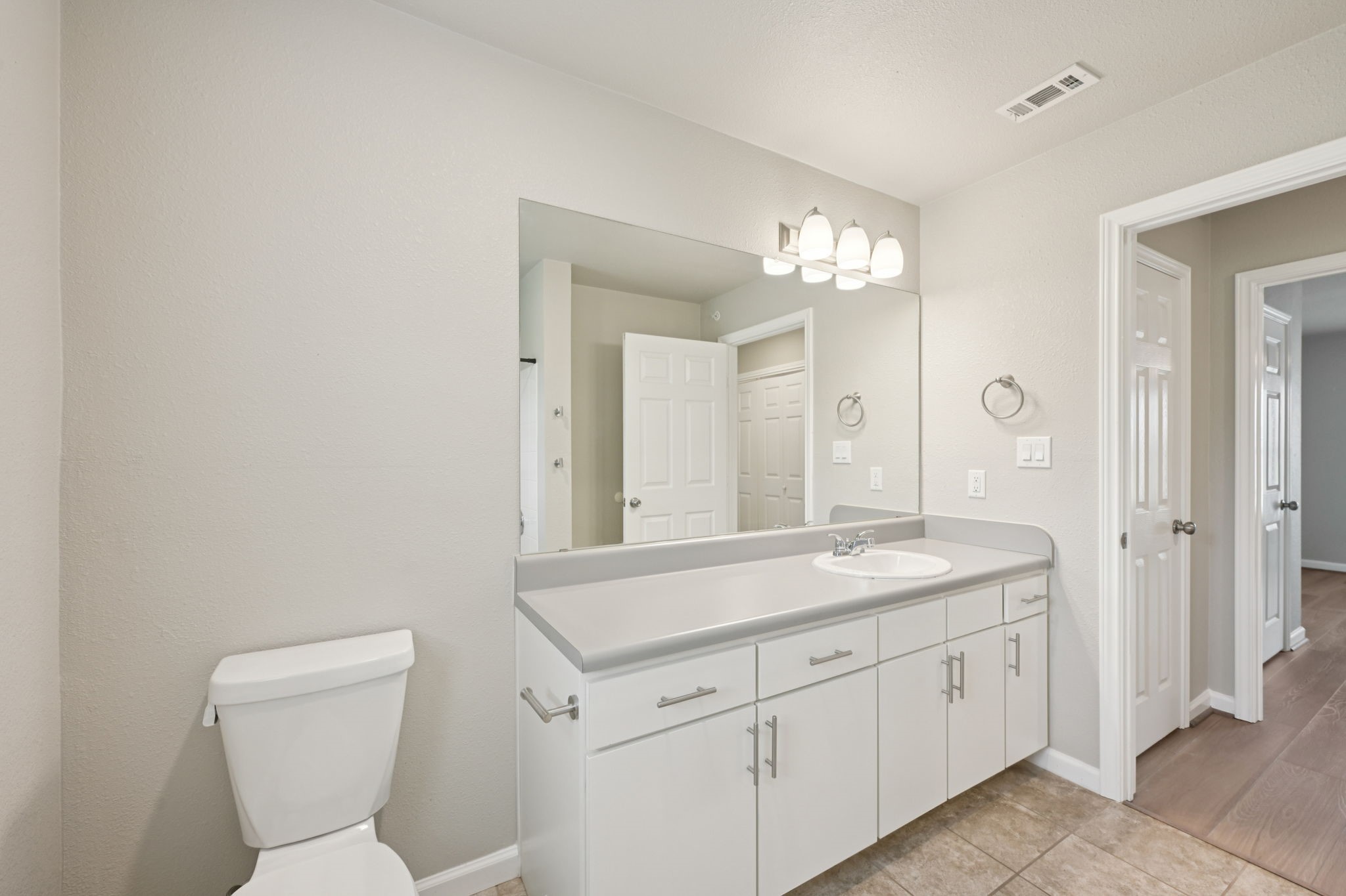 258 Plez Morgan Drive E Property Photo 23