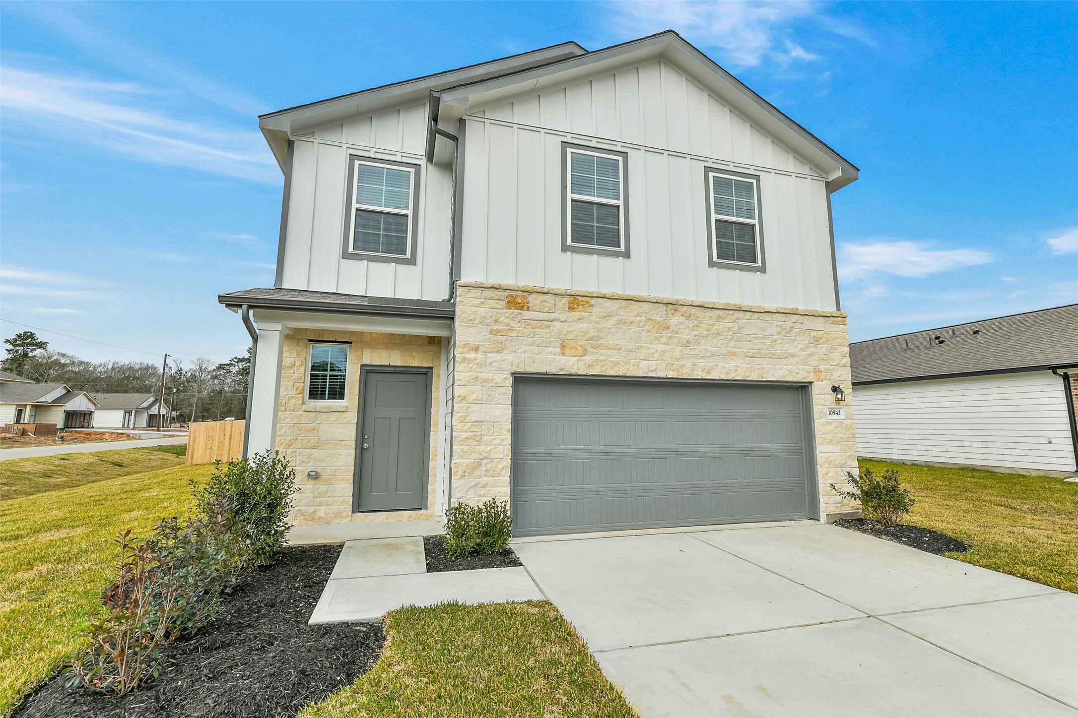 10942 Independence Road Property Photo 2