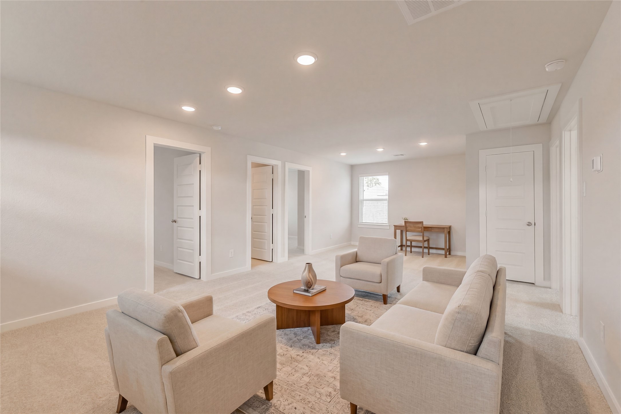 10942 Independence Road Property Photo 8