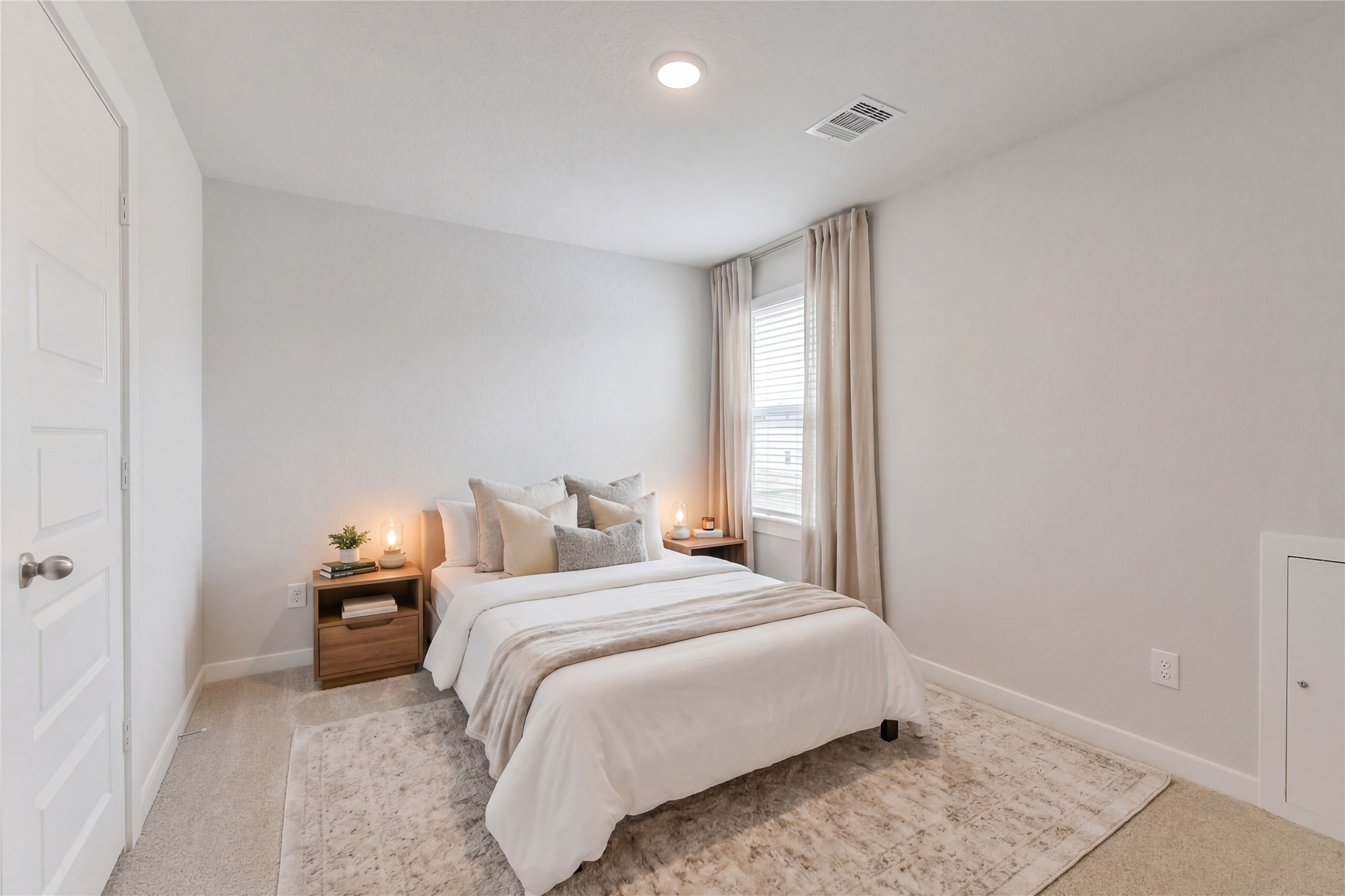 10942 Independence Road Property Photo 9