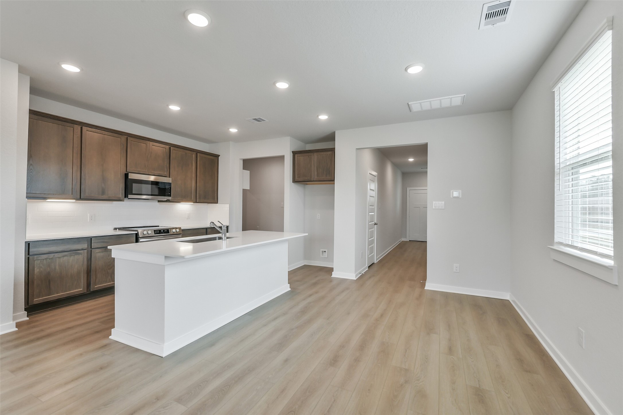 10942 Independence Road Property Photo 14