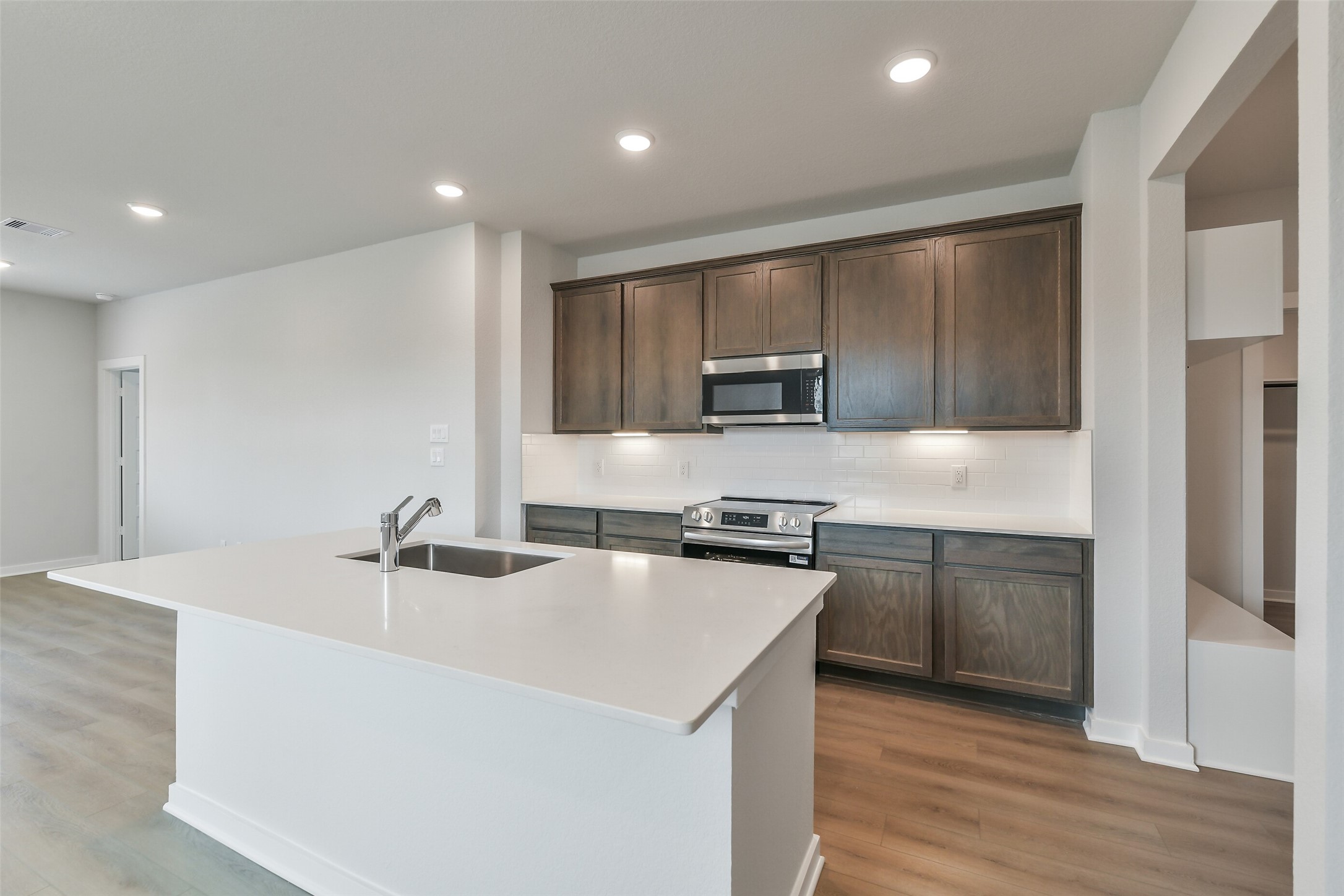10942 Independence Road Property Photo 16