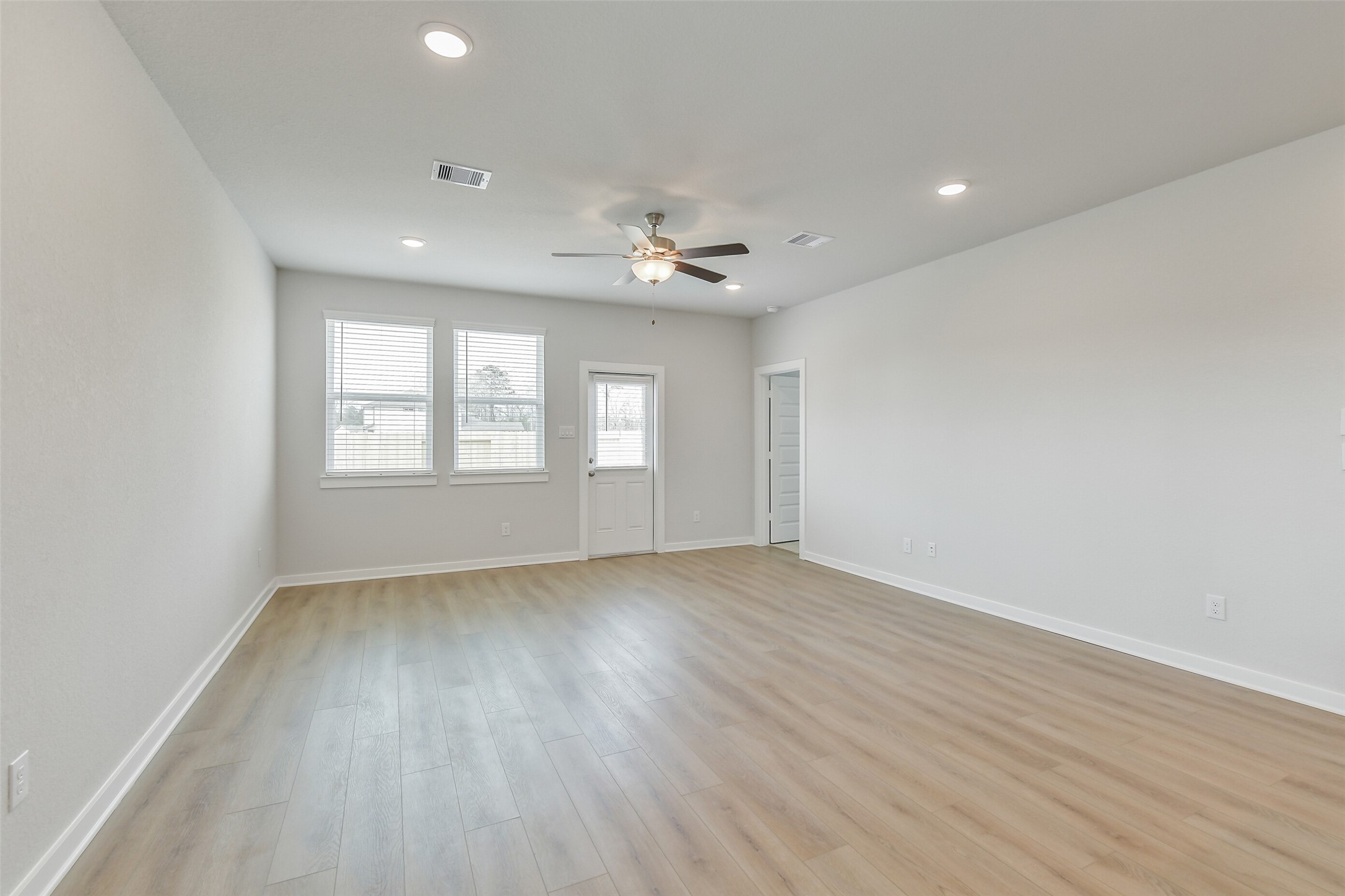 10942 Independence Road Property Photo 24