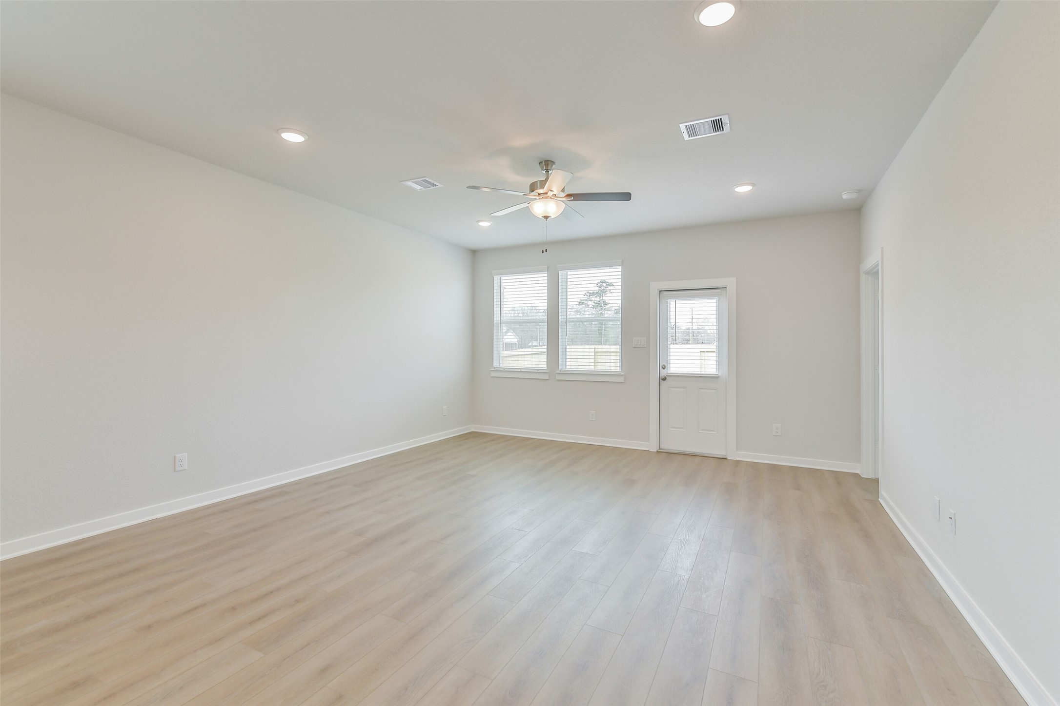 10942 Independence Road Property Photo 25