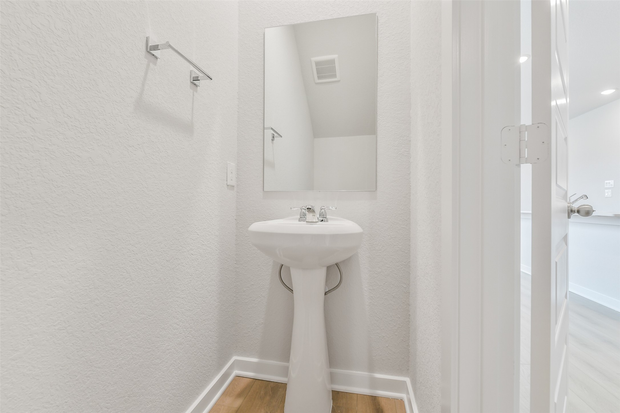 10942 Independence Road Property Photo 26