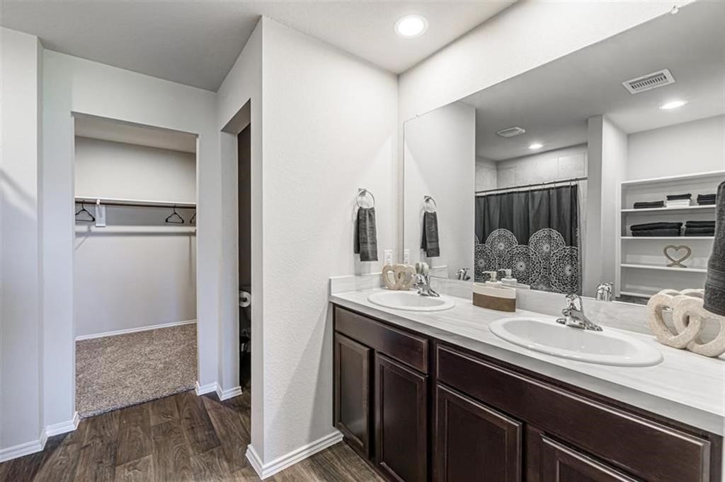 5126 Moravia Lane Property Photo 15