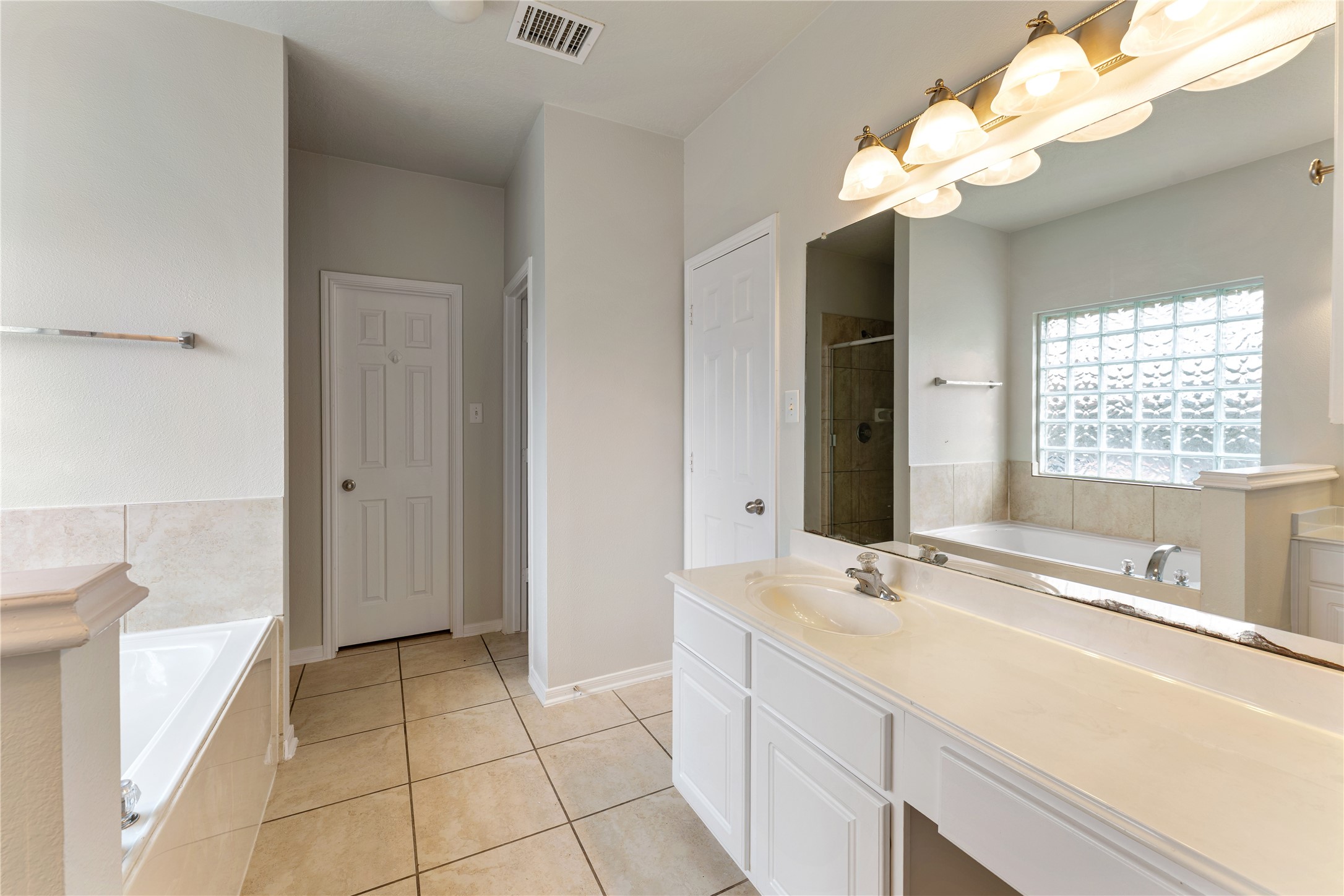 21915 Sunvolt Court Property Photo 31