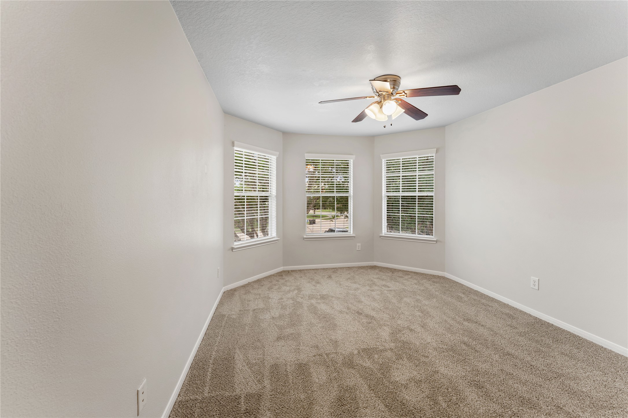 21915 Sunvolt Court Property Photo 44