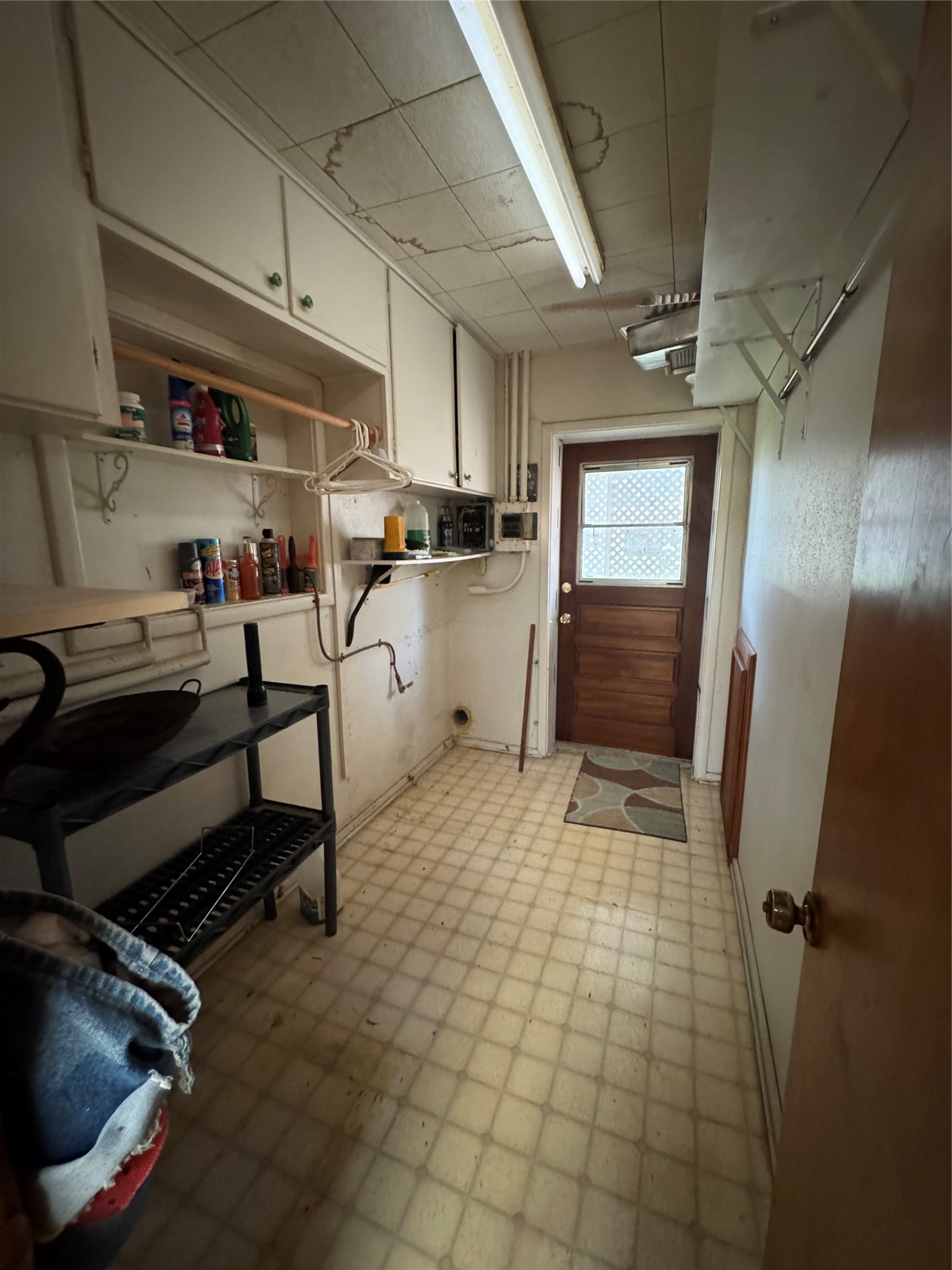 212 E Elizabeth Avenue Property Photo 17