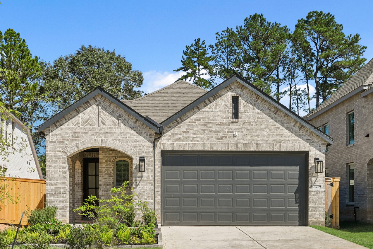 26409 East Skylight Brook Circle Property Photo 1
