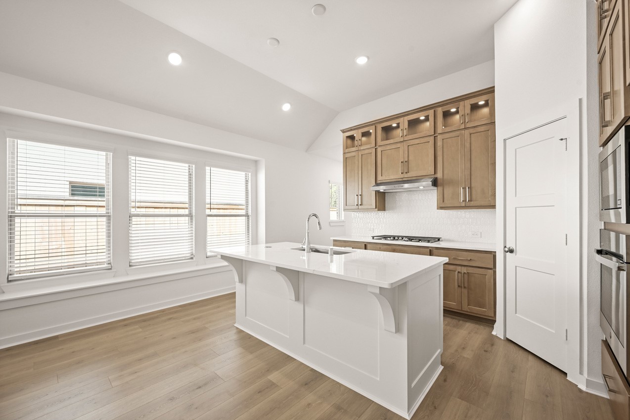 26409 East Skylight Brook Circle Property Photo 2