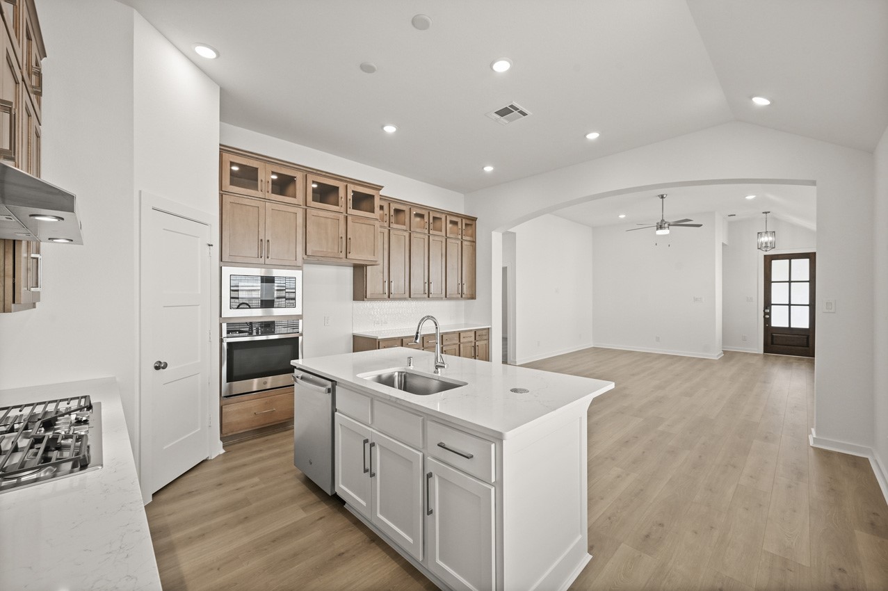 26409 East Skylight Brook Circle Property Photo 3