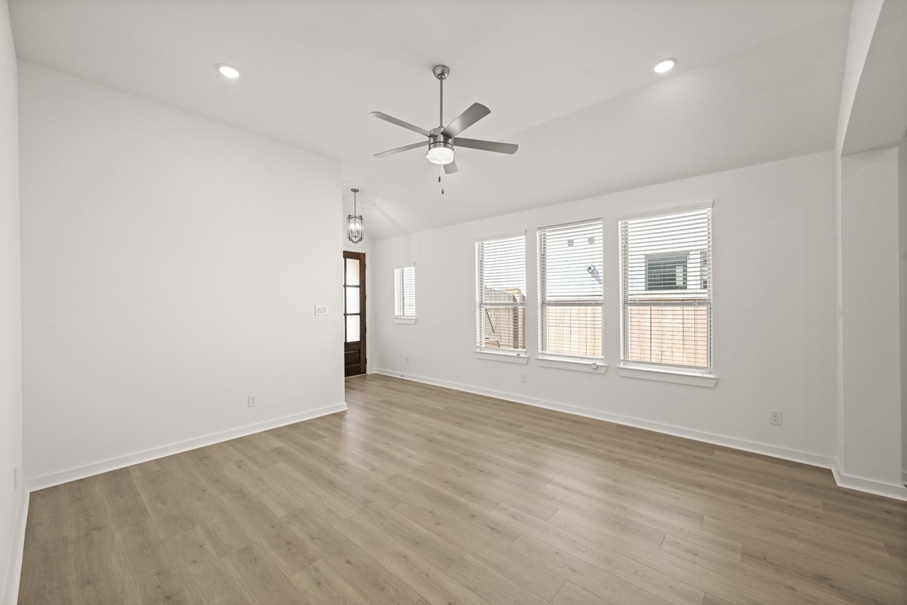 26409 East Skylight Brook Circle Property Photo 5