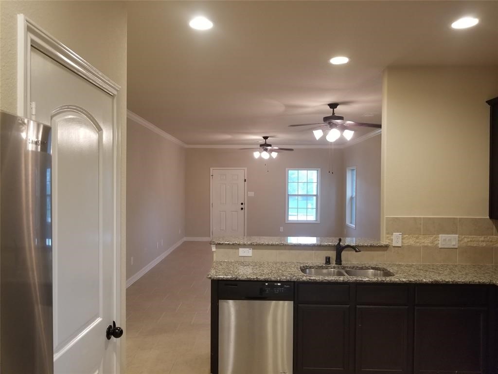 2039 Beacon Chase Ct Property Photo 4
