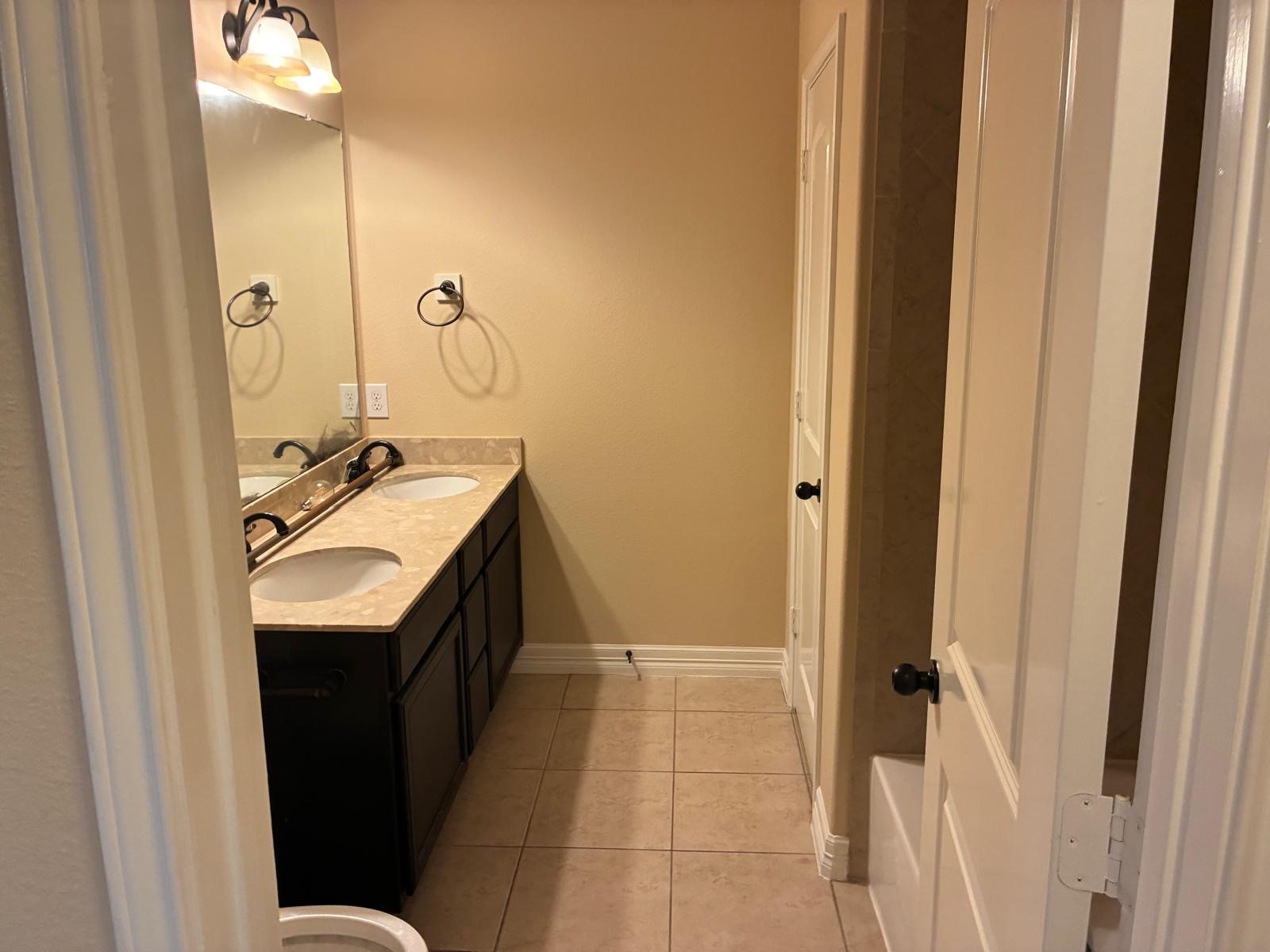 2039 Beacon Chase Ct Property Photo 27