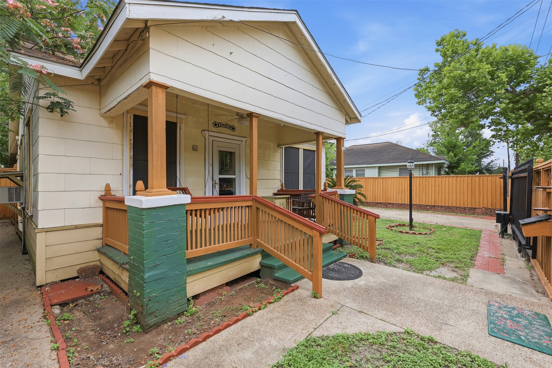 516 Everton Street Property Photo 3