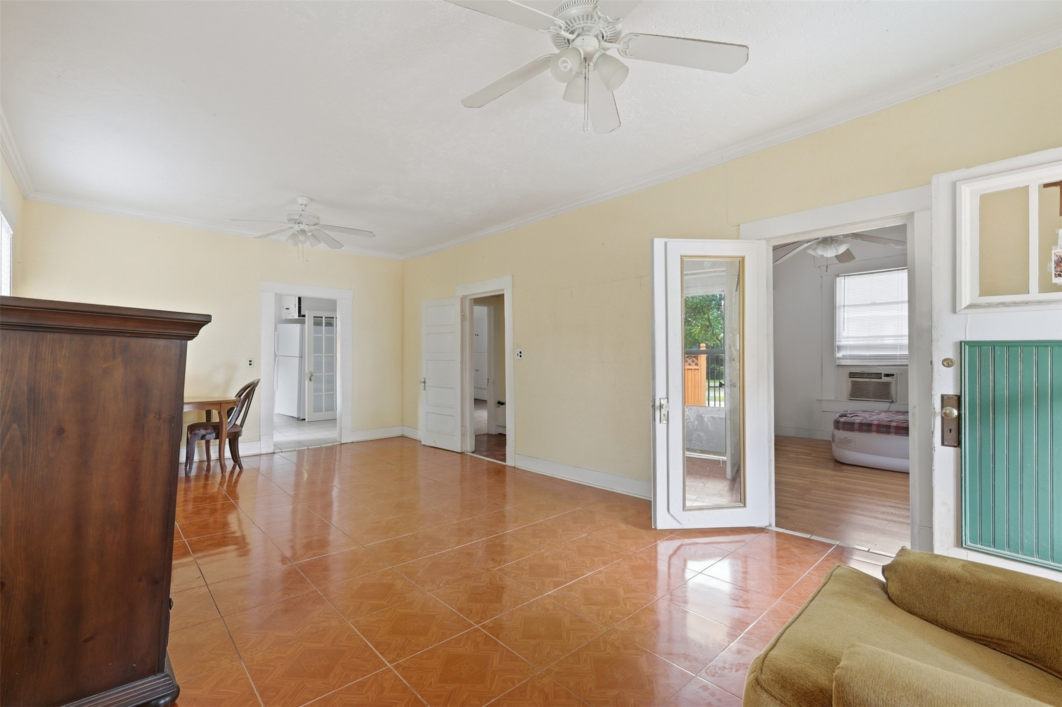 516 Everton Street Property Photo 6