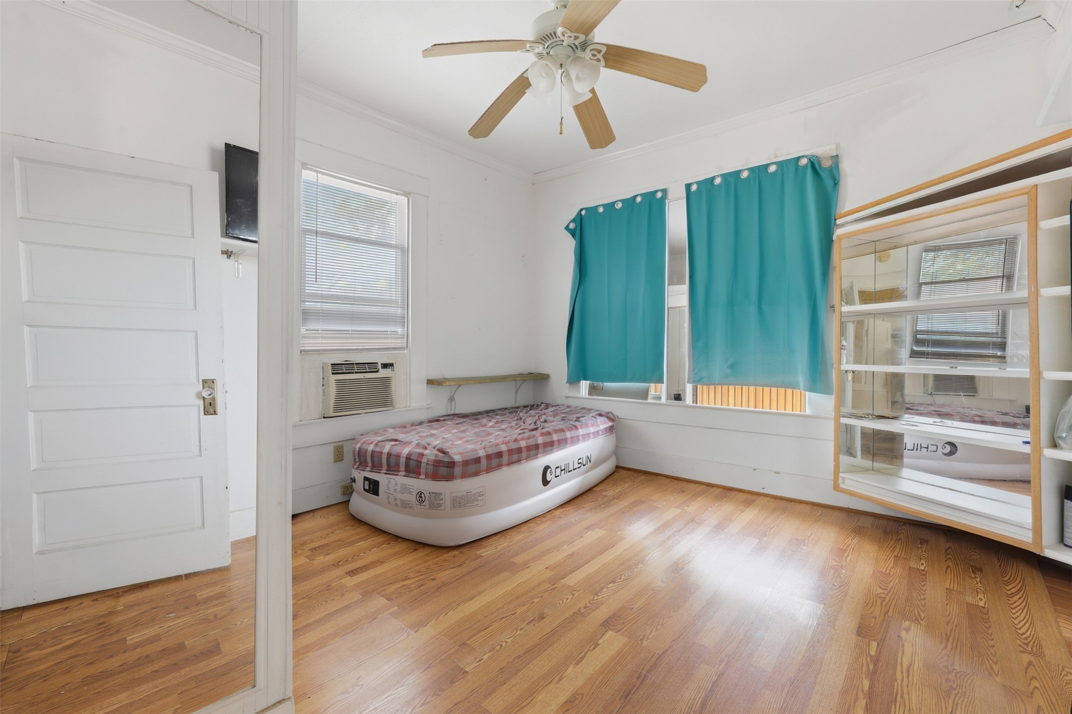 516 Everton Street Property Photo 7