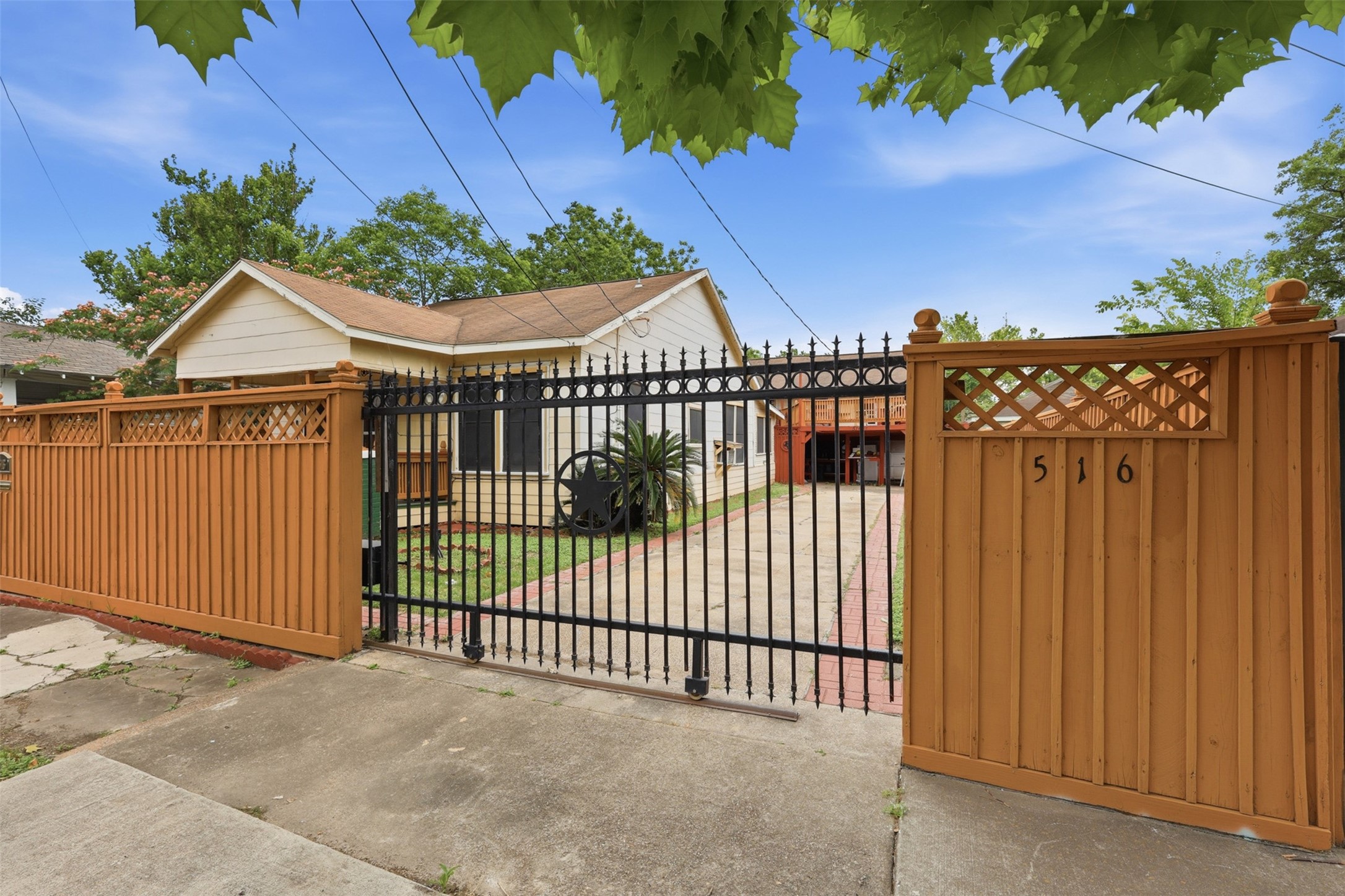 516 Everton Street Property Photo 12