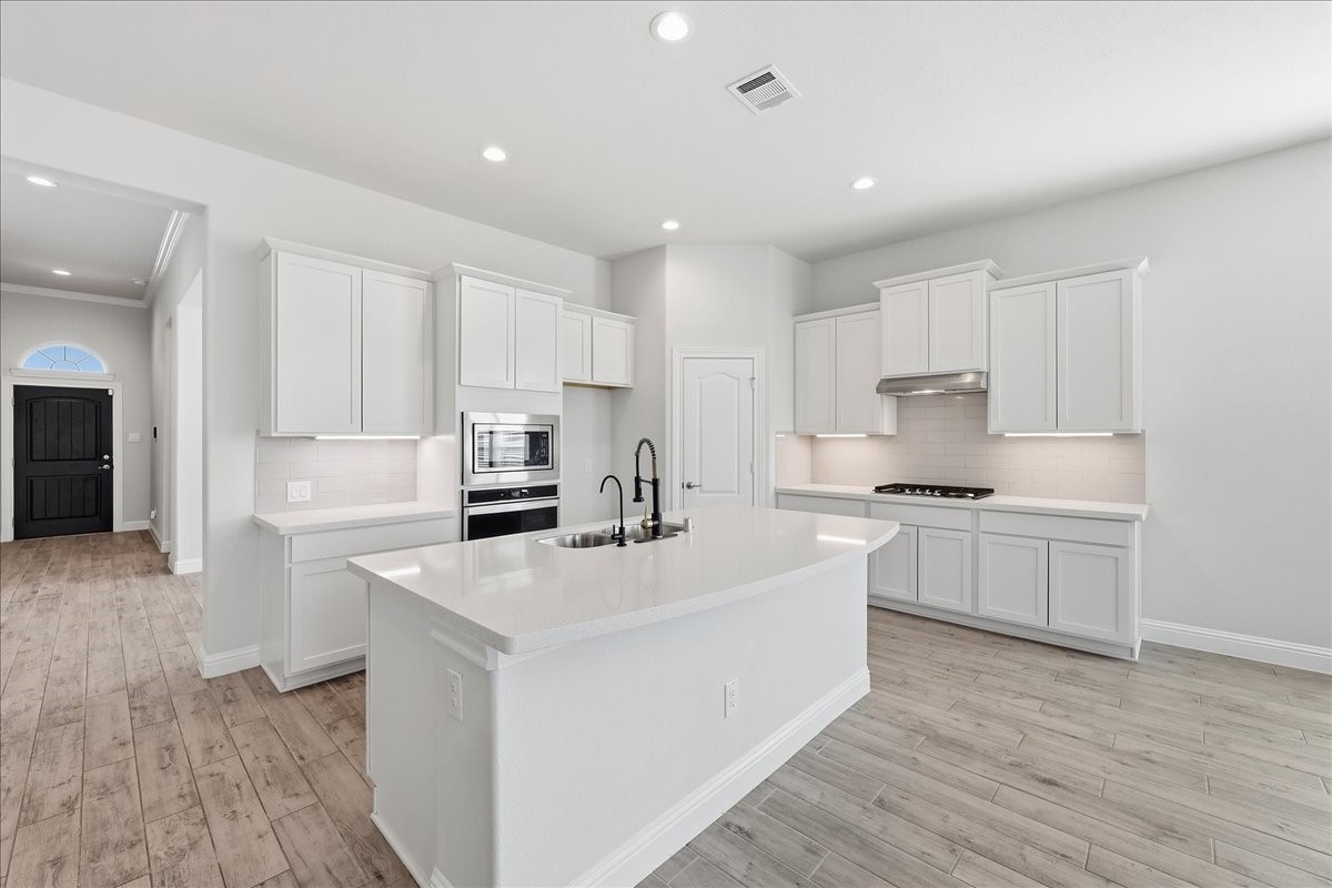 12031 Champions Forest Drive Property Photo 15