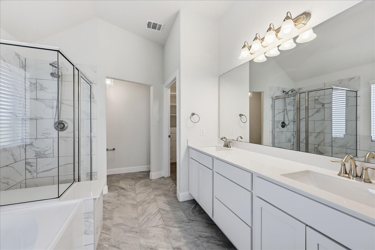12031 Champions Forest Drive Property Photo 22