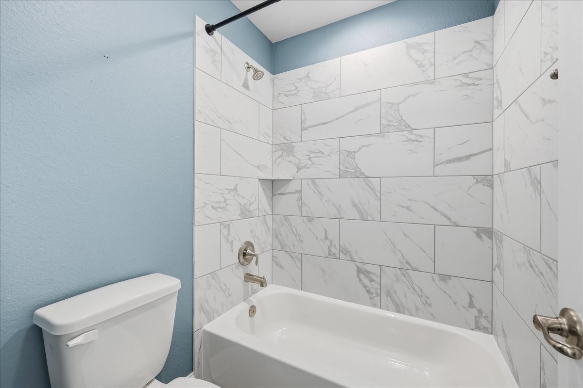 12031 Champions Forest Drive Property Photo 30