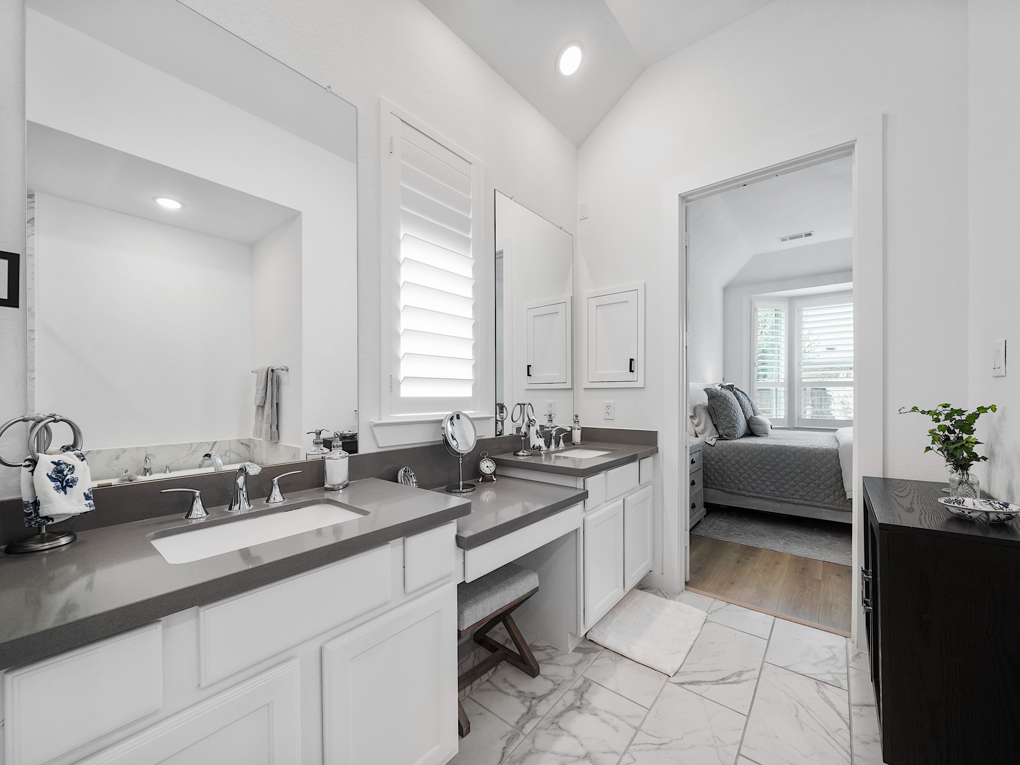 30614 Hawthorn Glen Court Property Photo 28