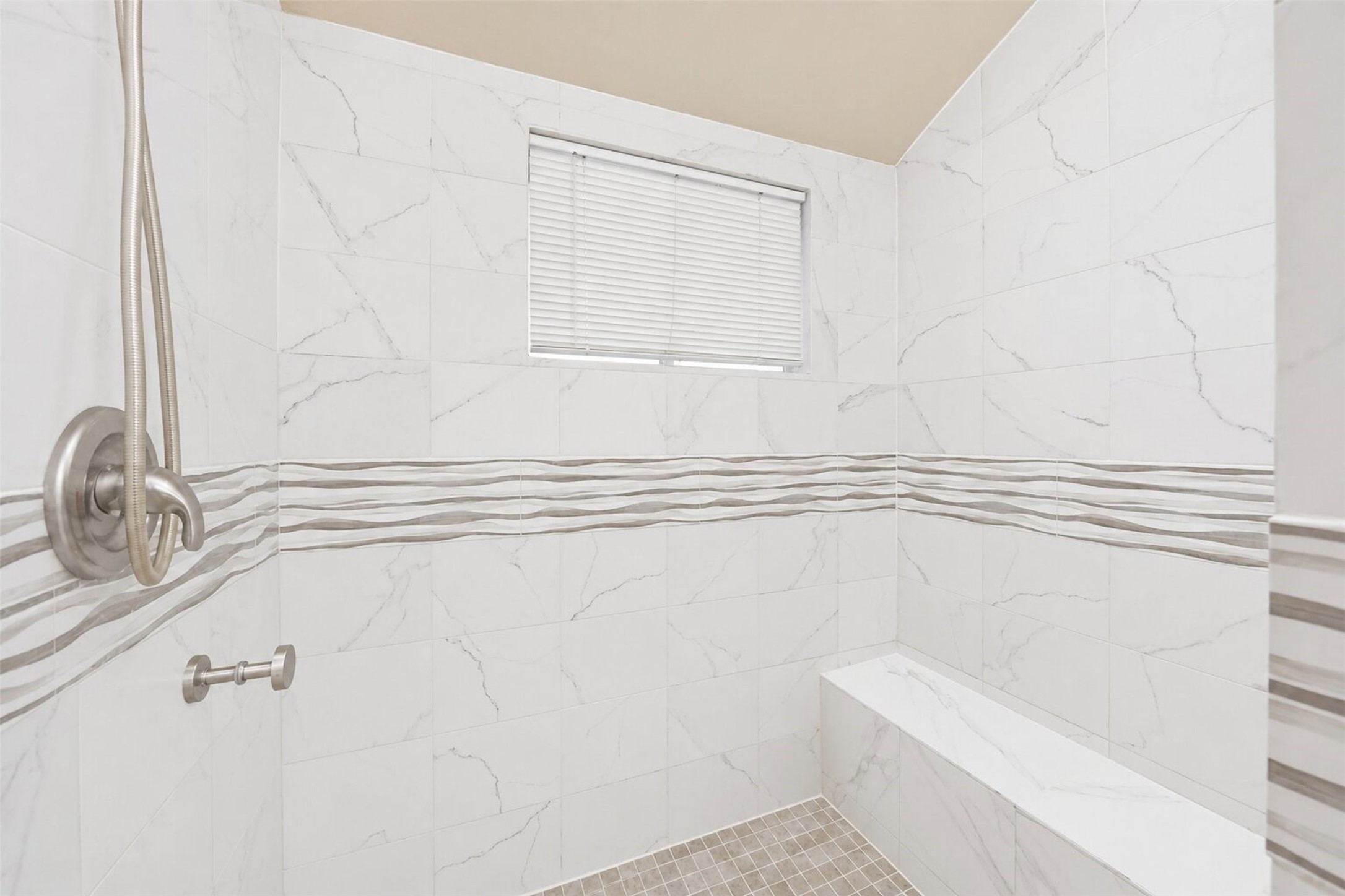 7518 Alcomita Drive Property Photo 17