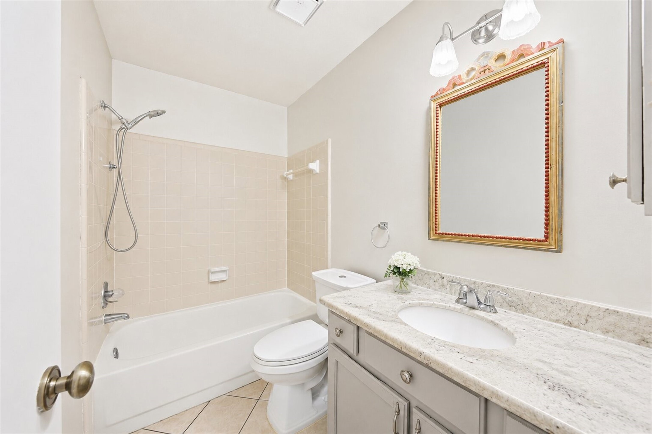 7518 Alcomita Drive Property Photo 18