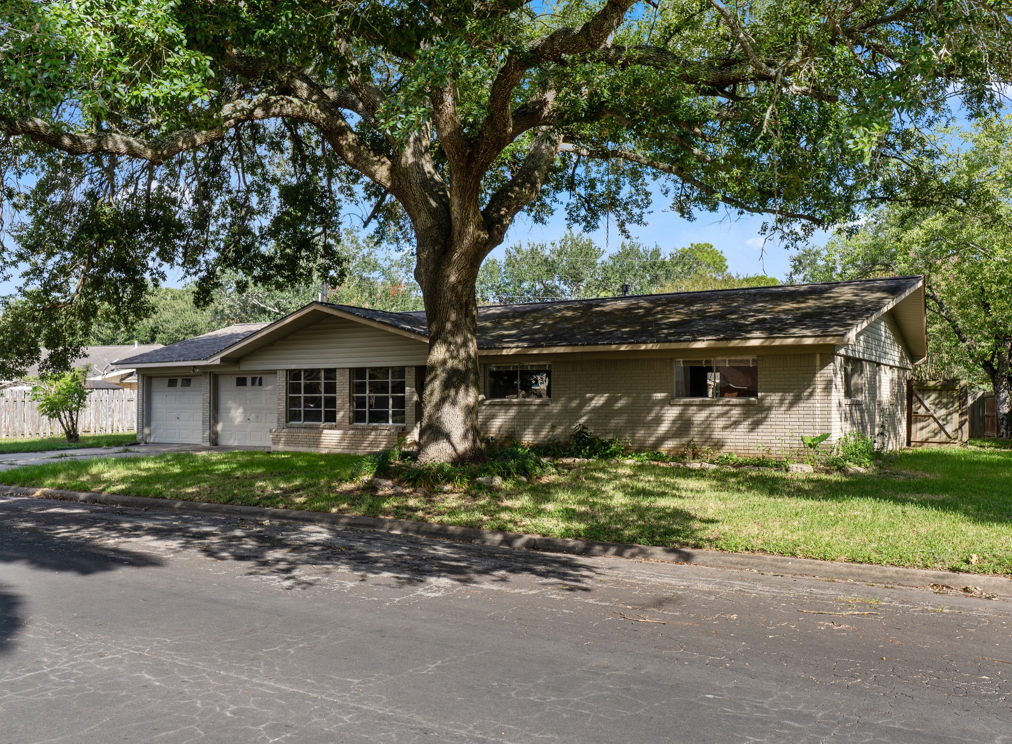 2909 La Vista Avenue Property Photo 1