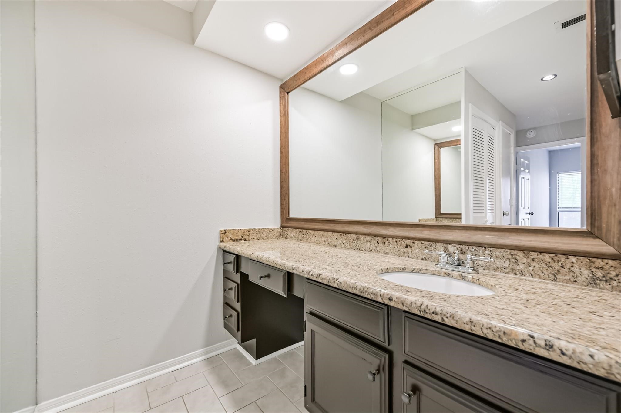 11711 Memorial Drive 84 Property Photo 12